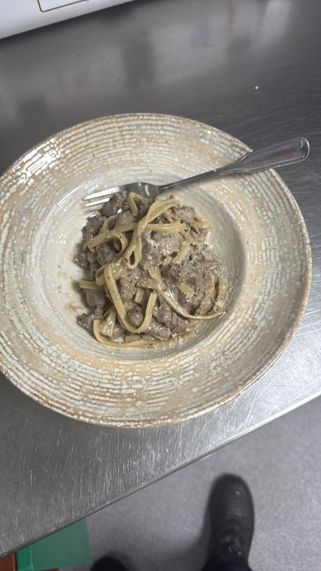 Krämig pasta med korv