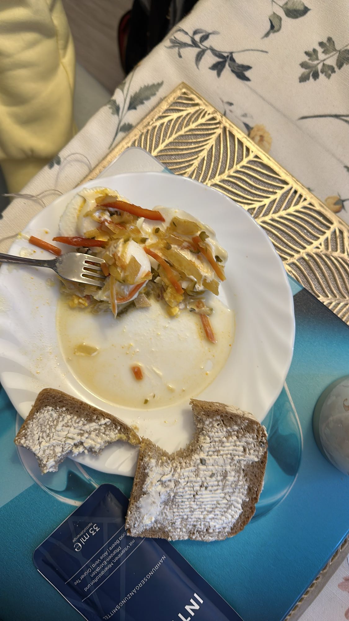 Jajka w sosie z pieczywem