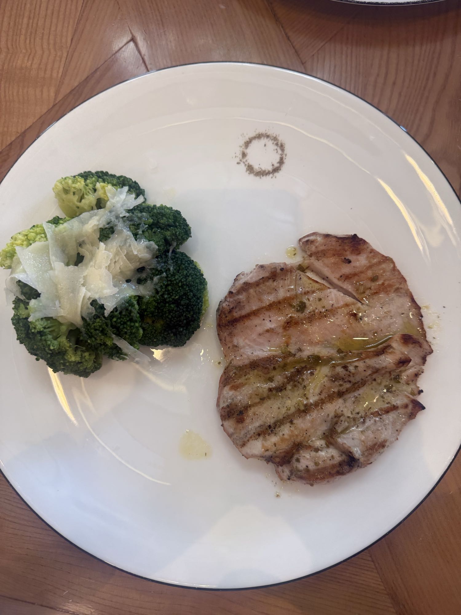 Cotlet de porc cu broccoli