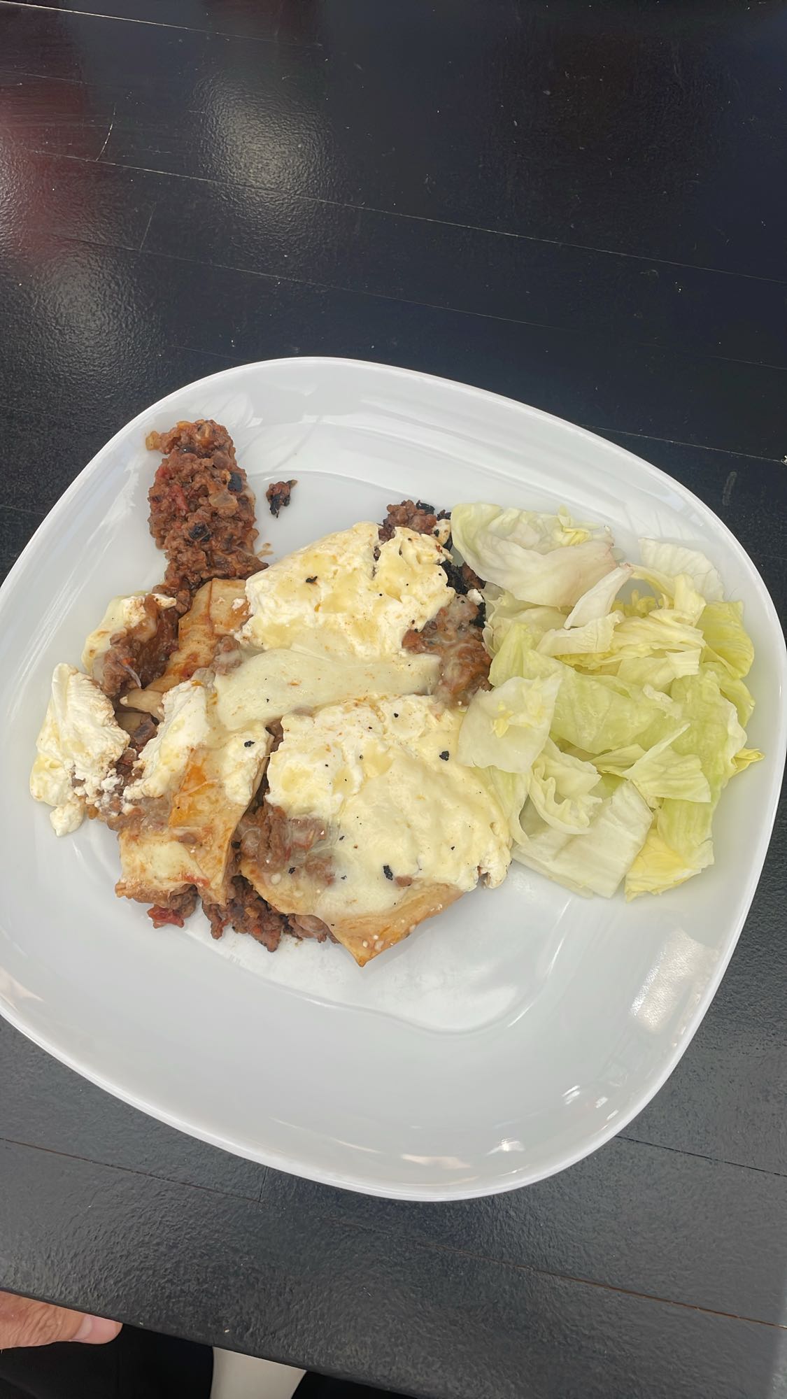 Lasagne med isbergssallad