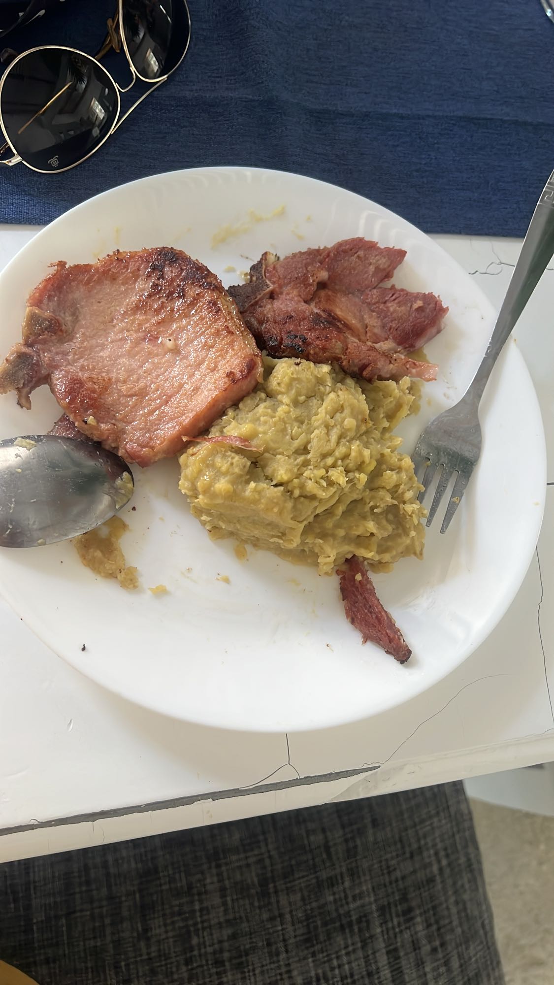 Chuleta con mangú