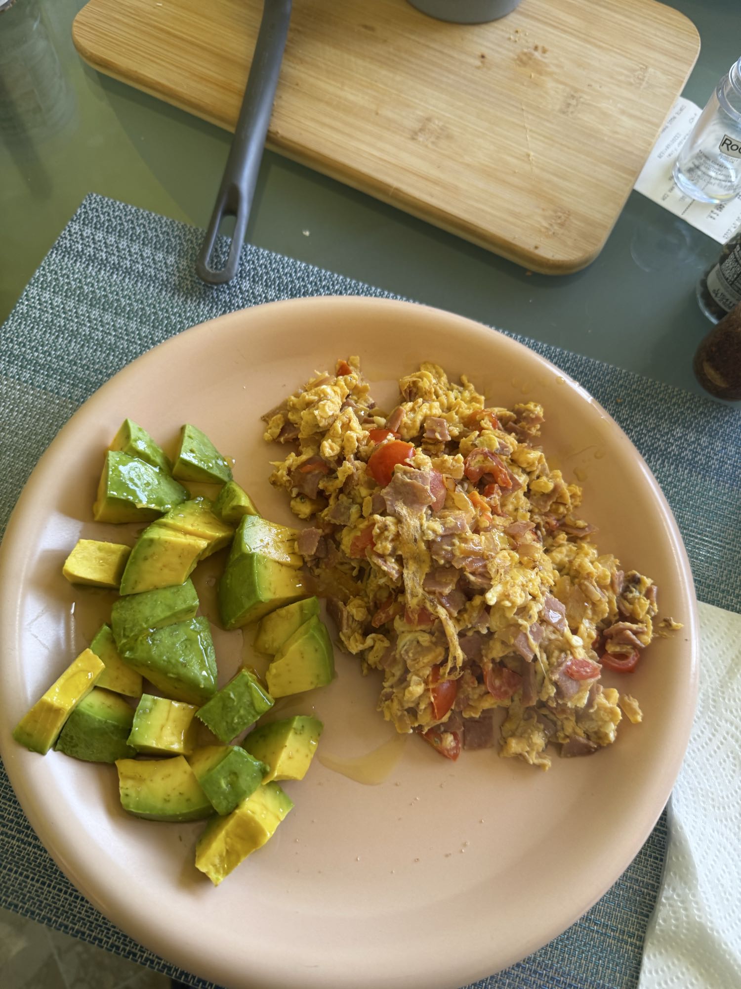 huevos con aguacate