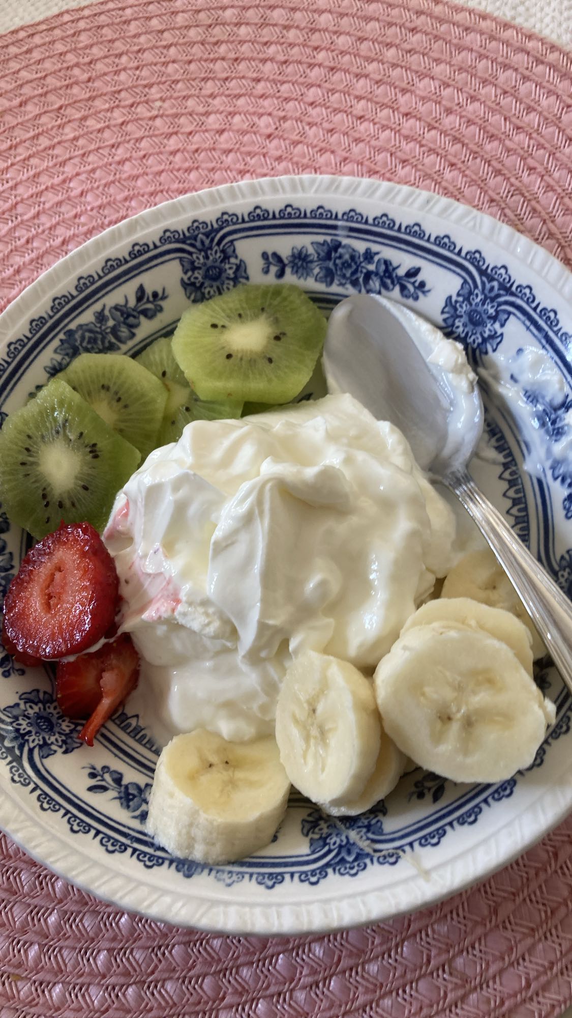Yoghurt med frukt