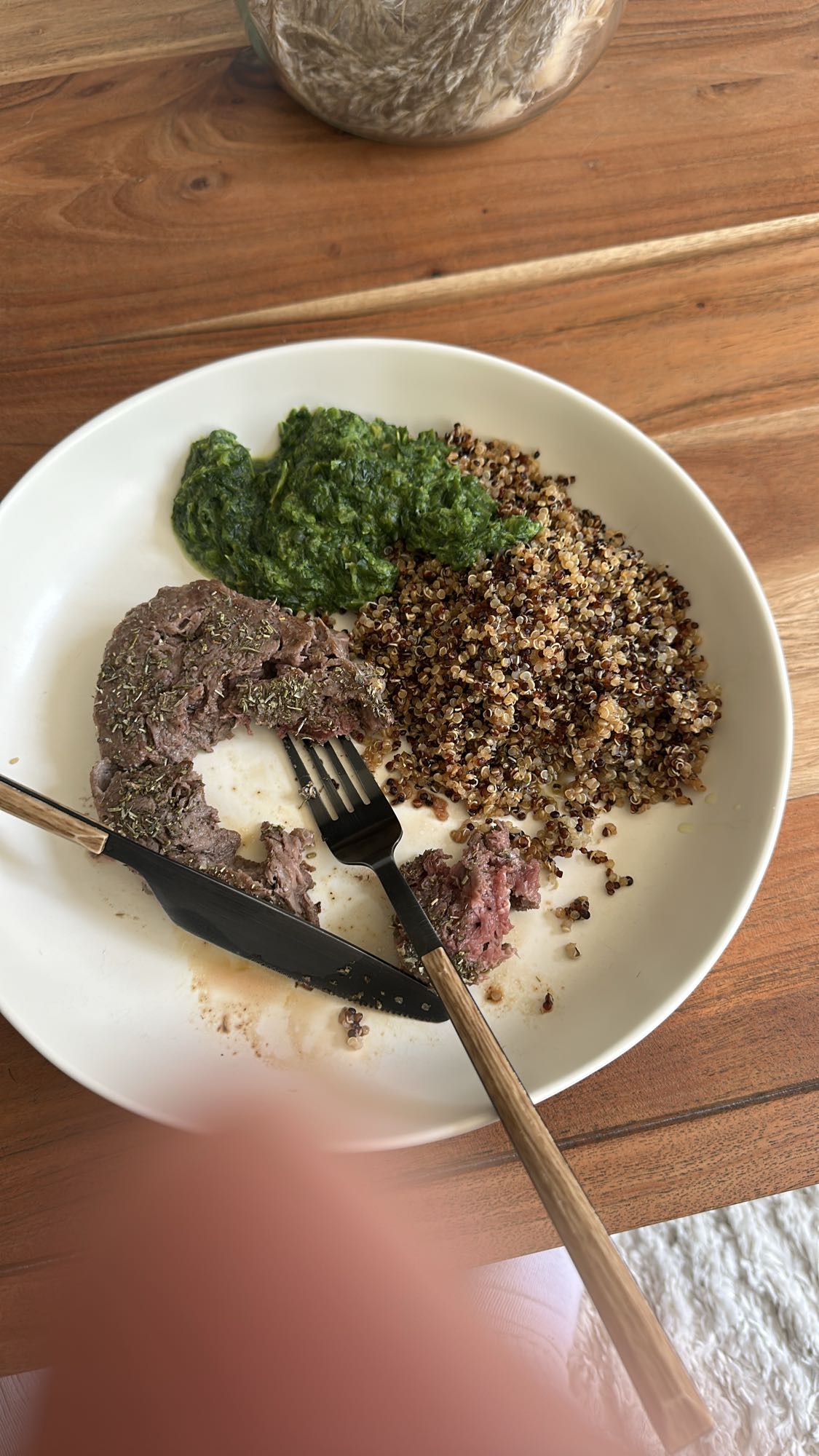Steak quinoa épinards