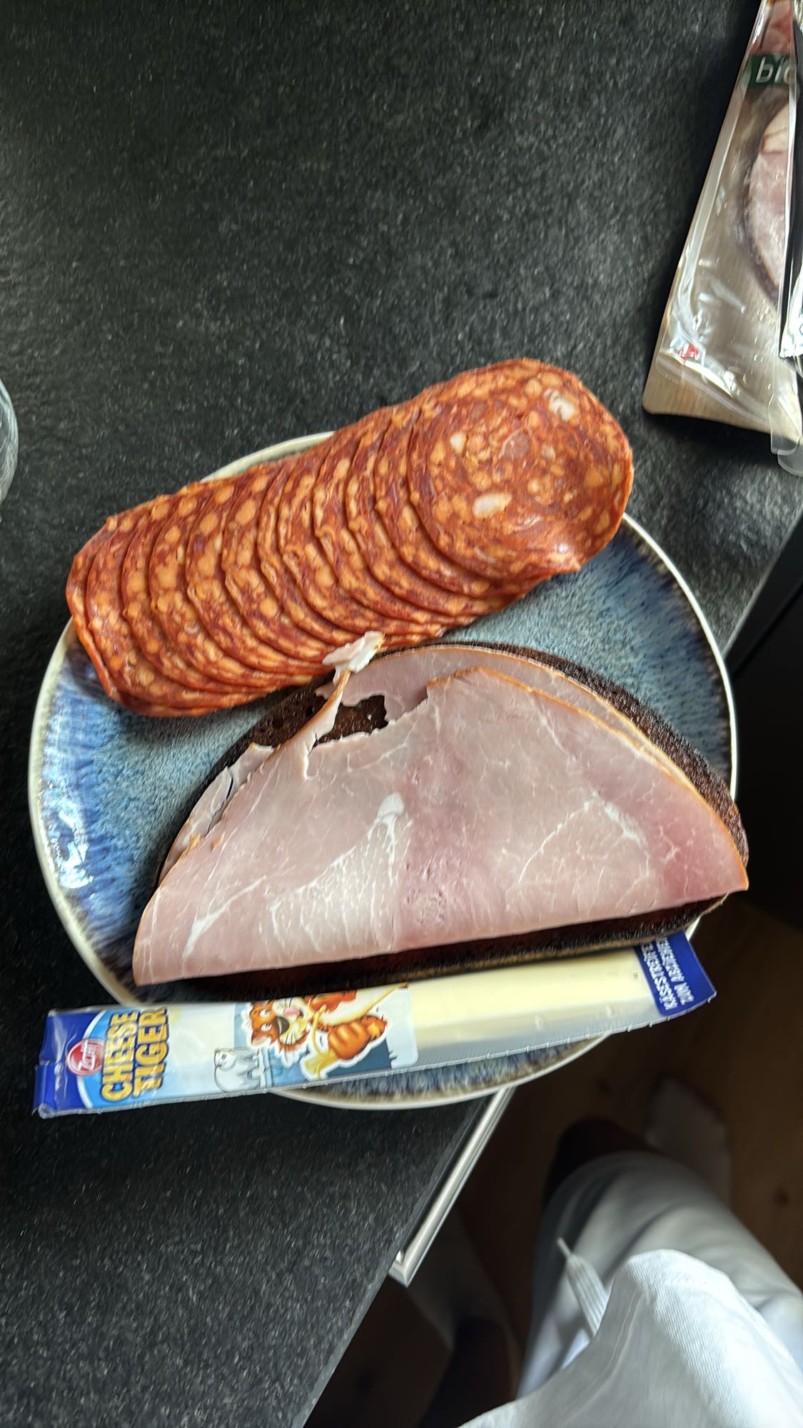 Wurst-Schinken-Käse