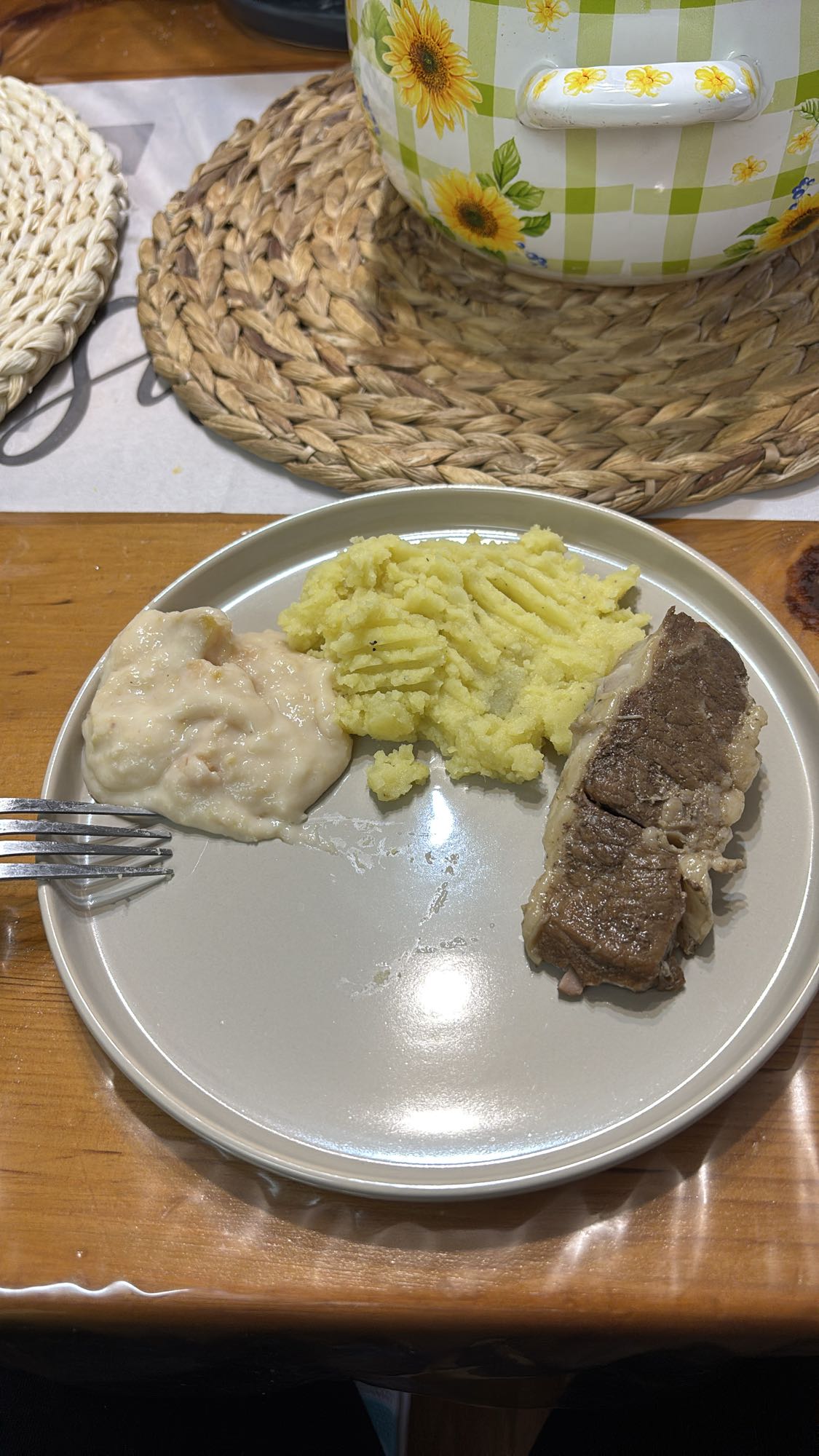 Marhahús krumplipürével