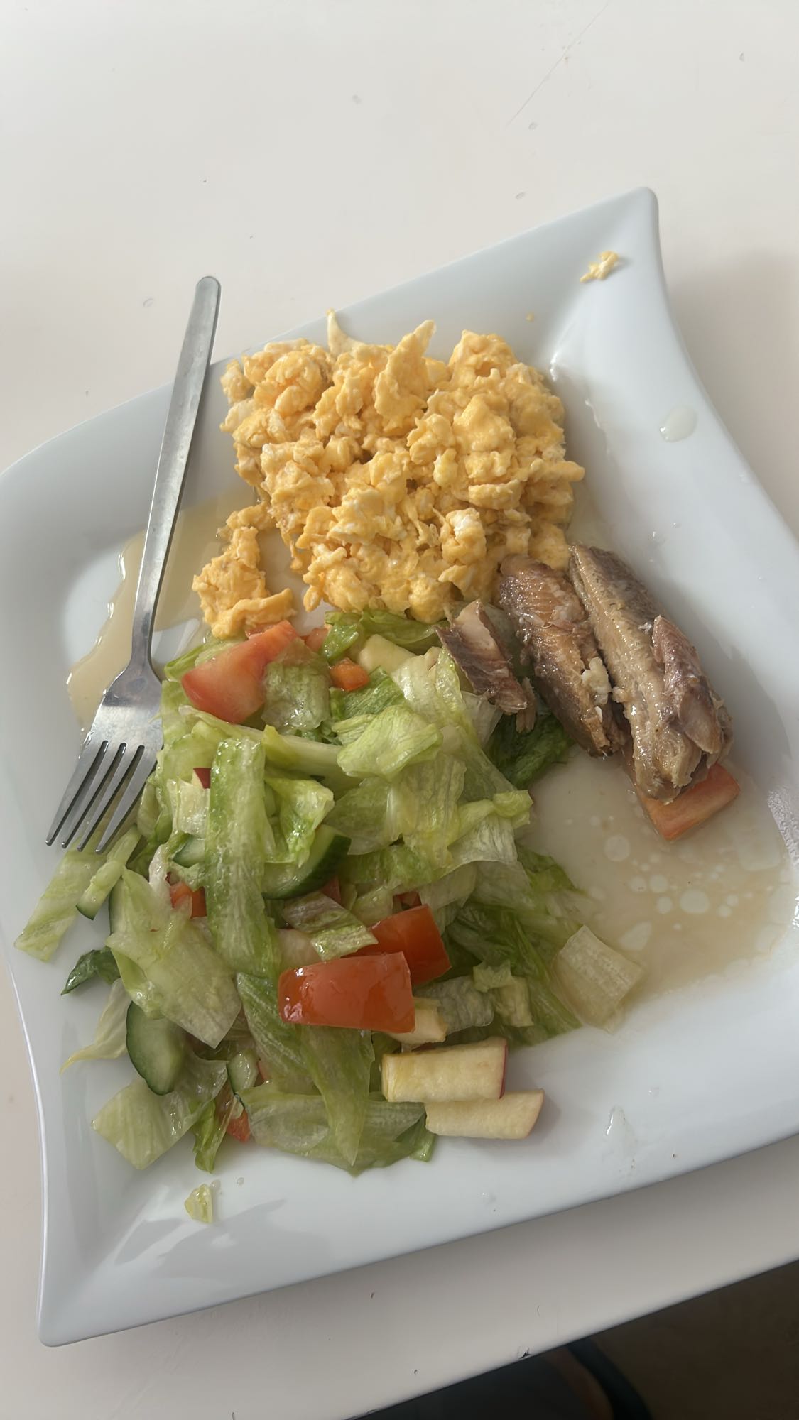 Rührei mit Salat