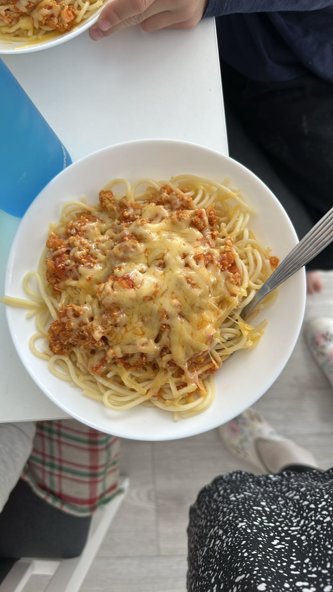 Spaghetti z mięsem i serem