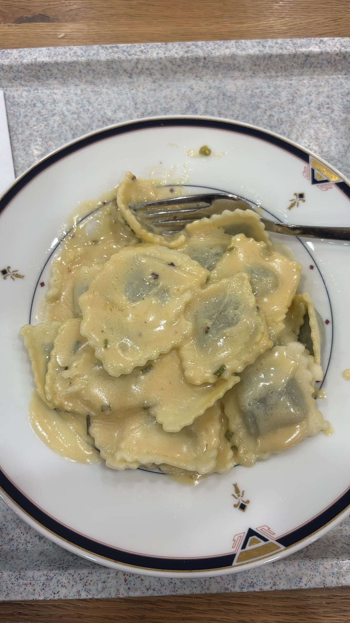 Ravioli mit Sahnesoße