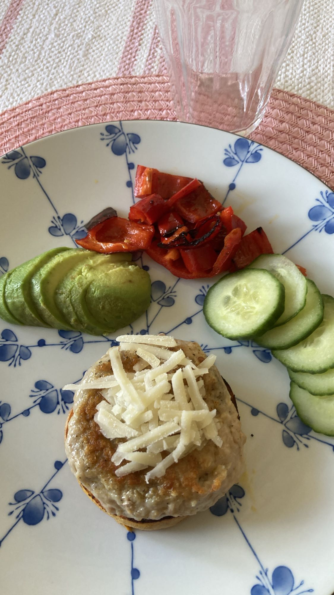 Kycklingburgare med grönt