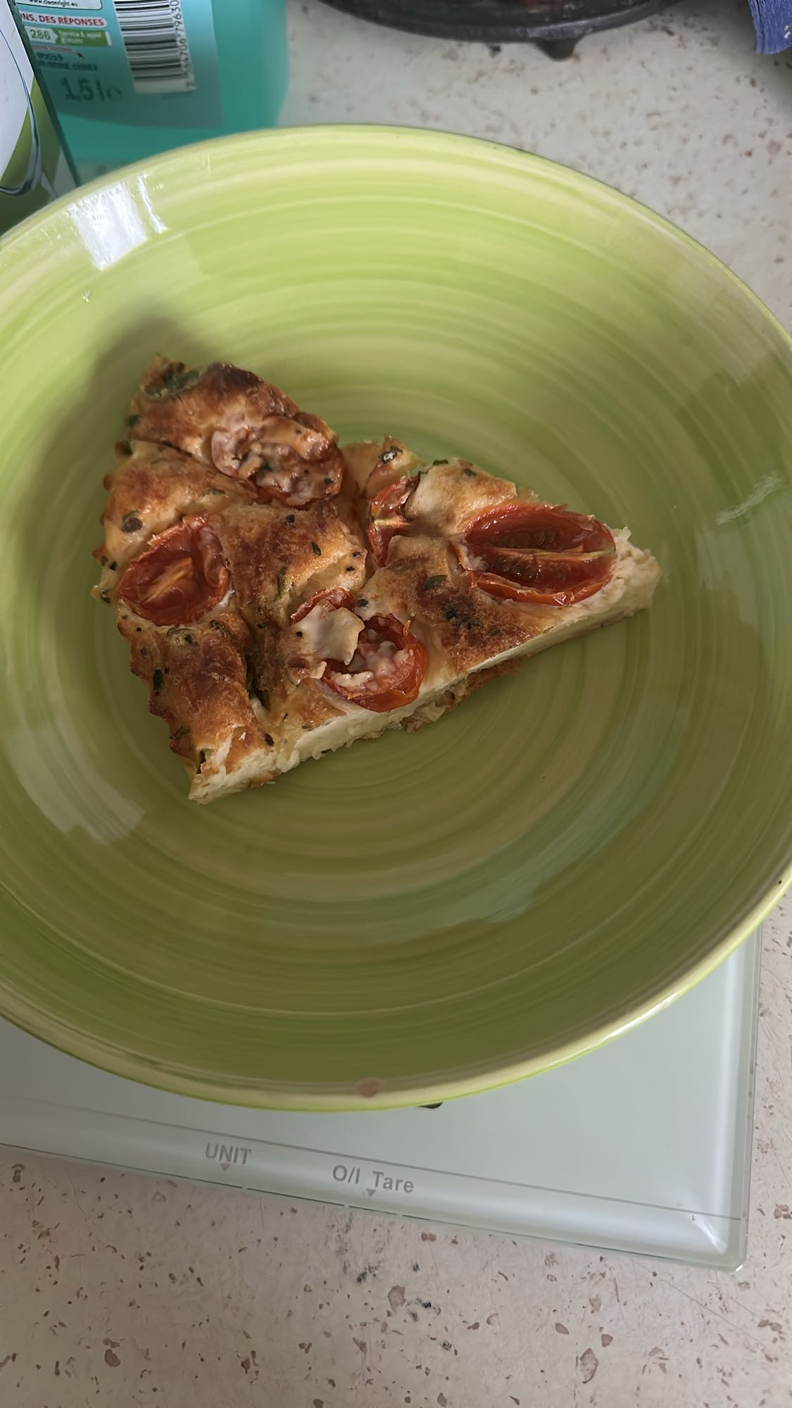 Part de quiche tomate