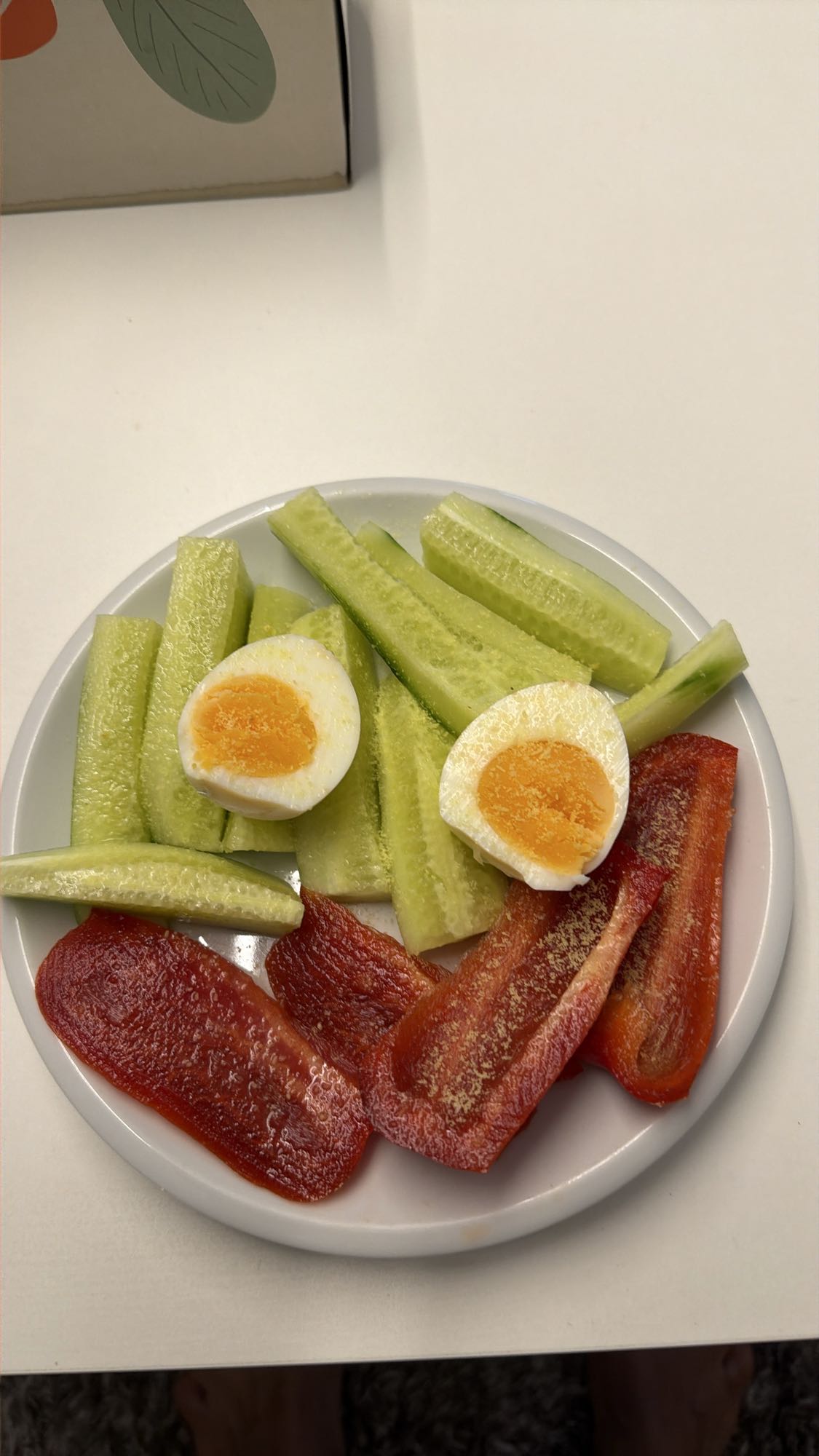Gurkensnack mit Ei