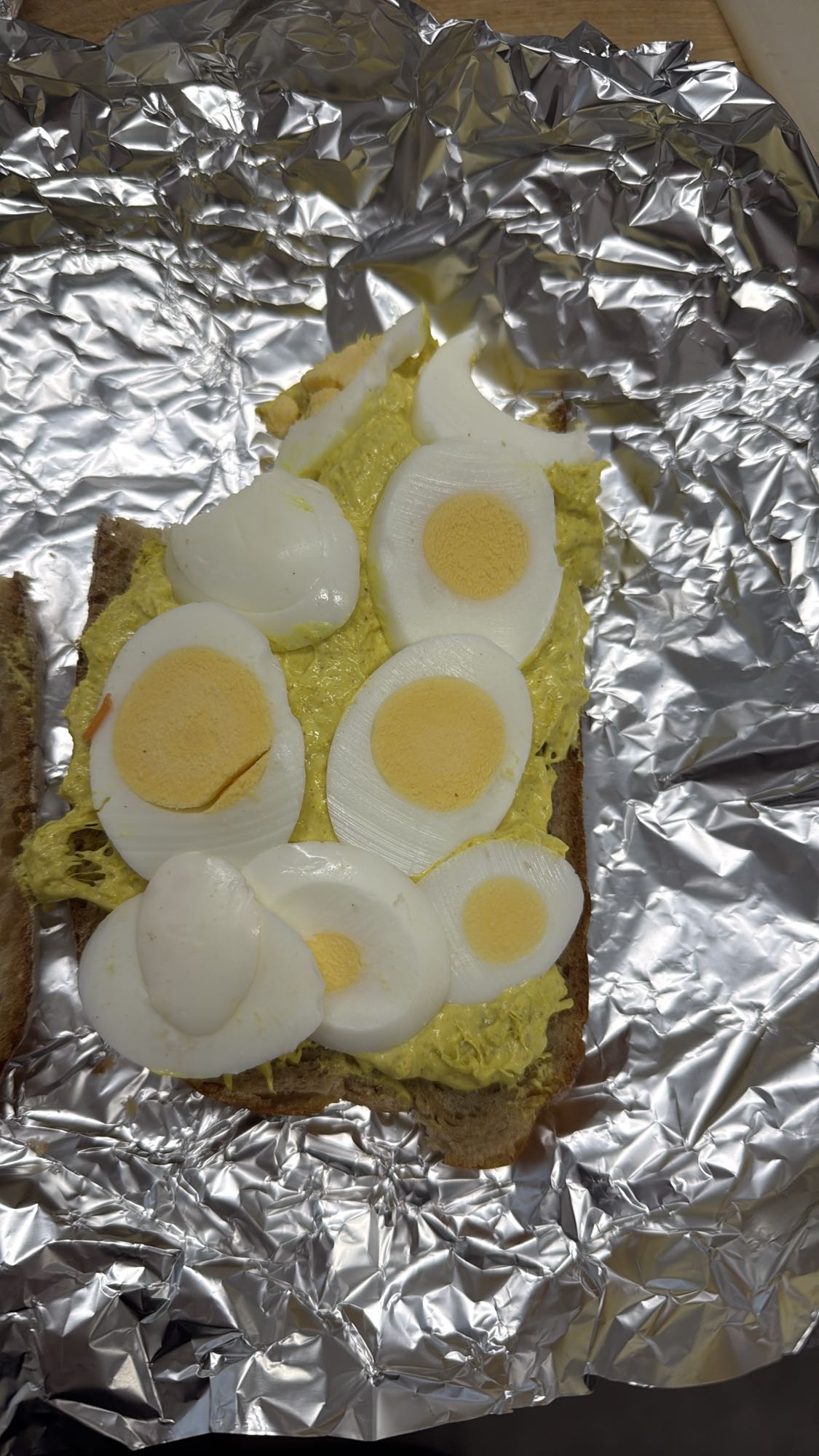 Brood met ei en kaas