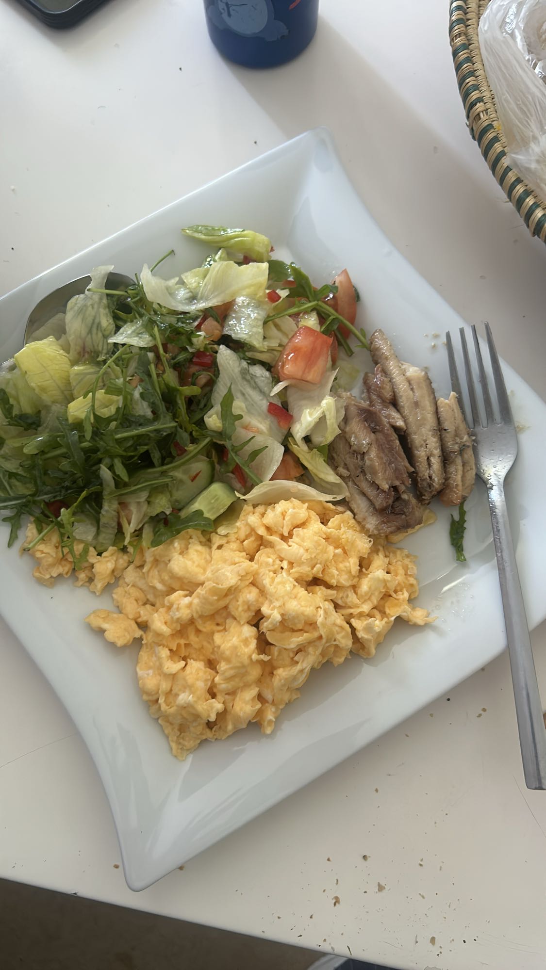 Rührei mit Salat