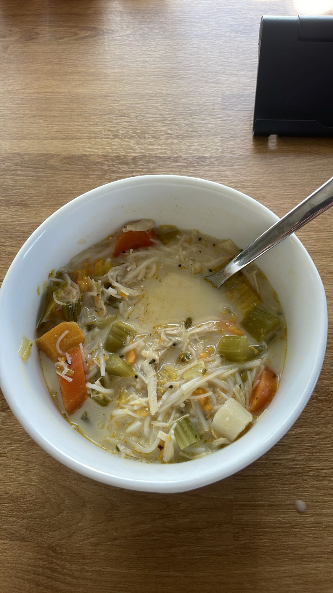 Zupa z kurczakiem i makaronem