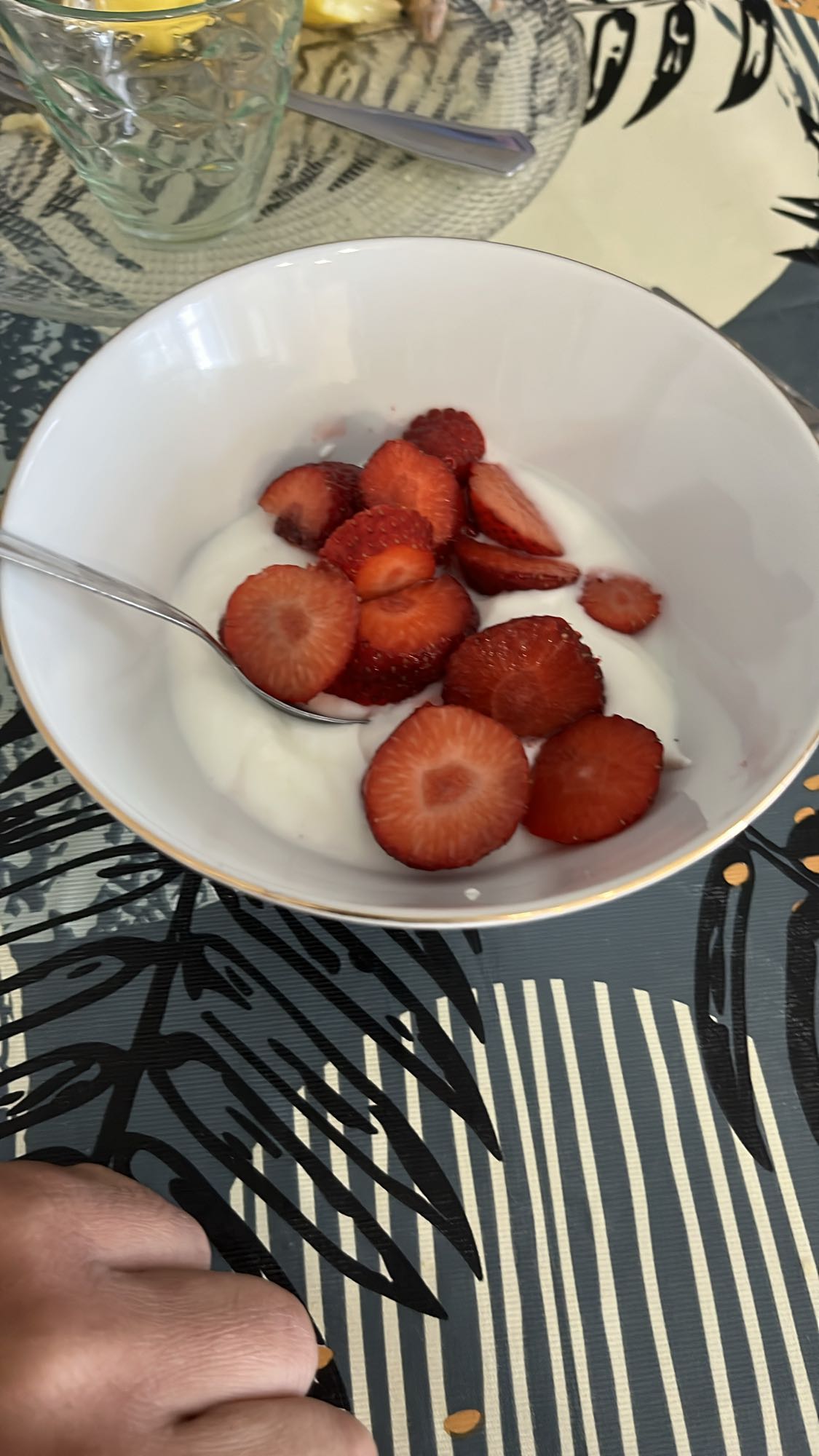 yogur con fresas