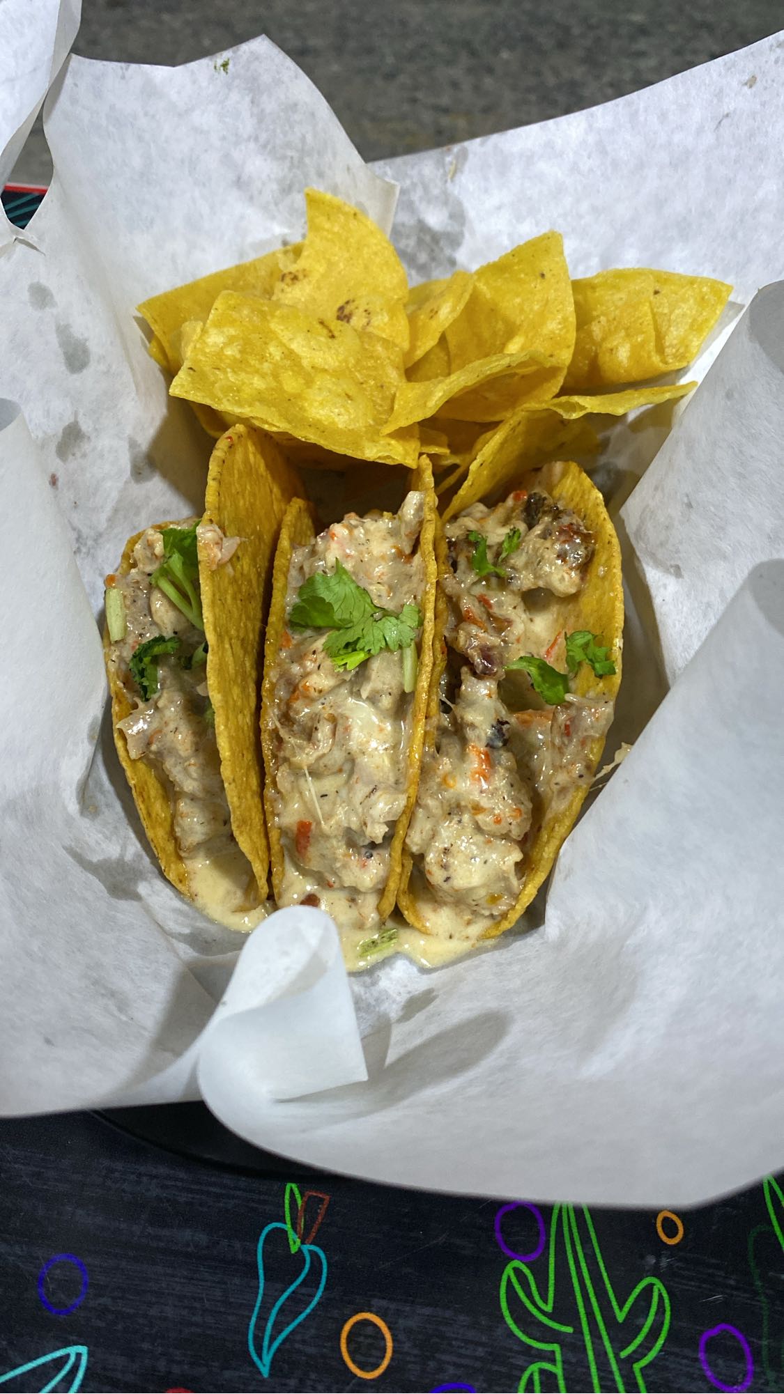 tacos cremosos con totopos