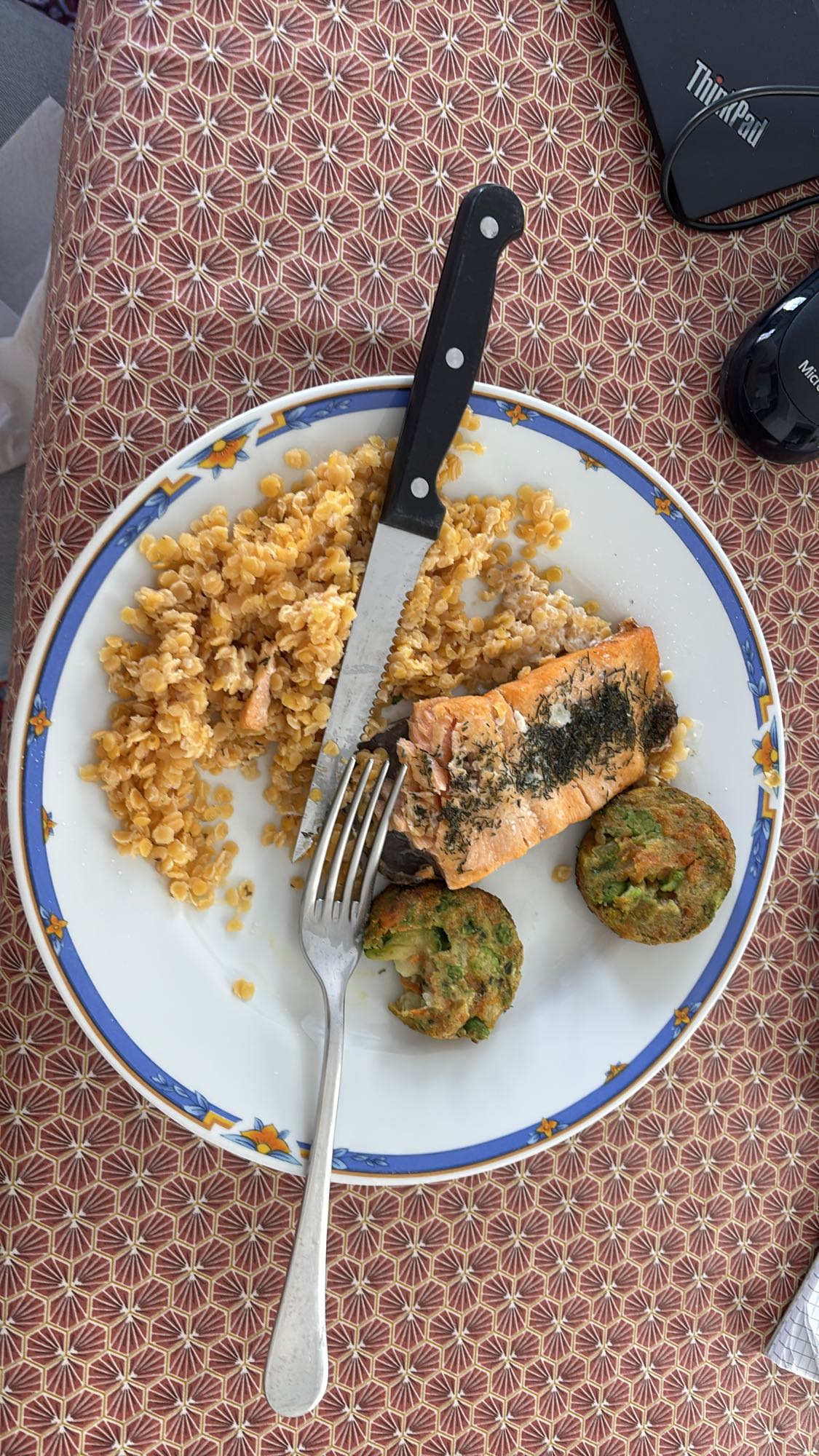 Saumon quinoa légumes