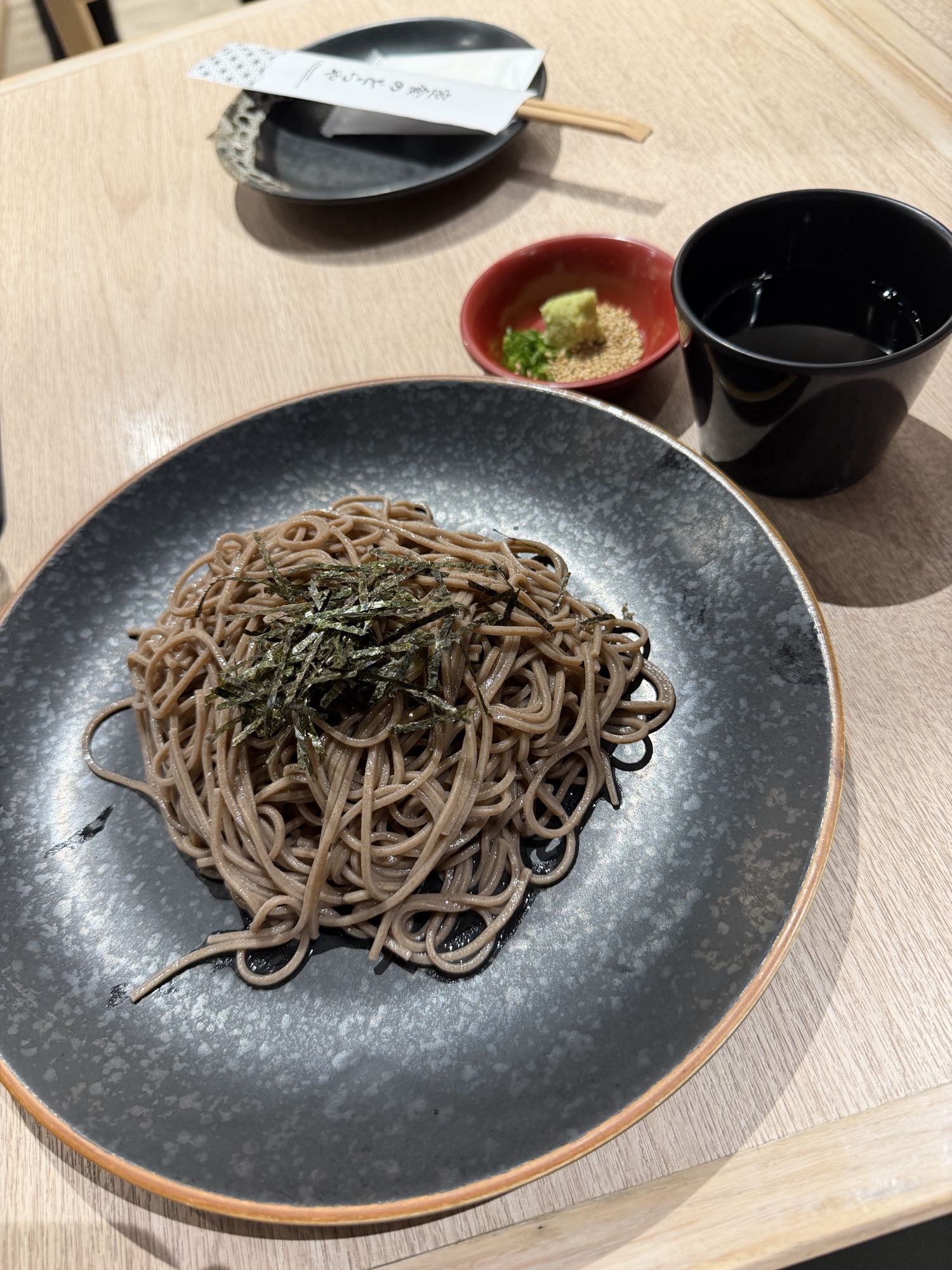 Soba fredda con condimenti