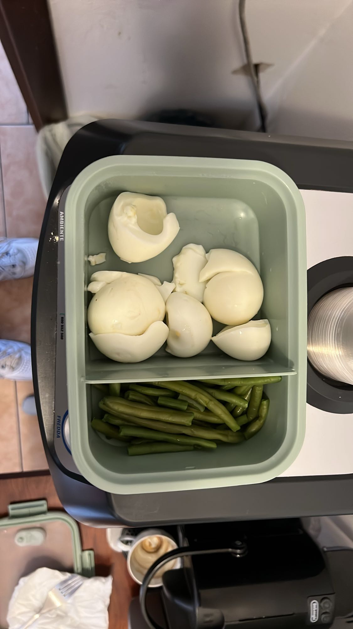 Uova sode e fagiolini