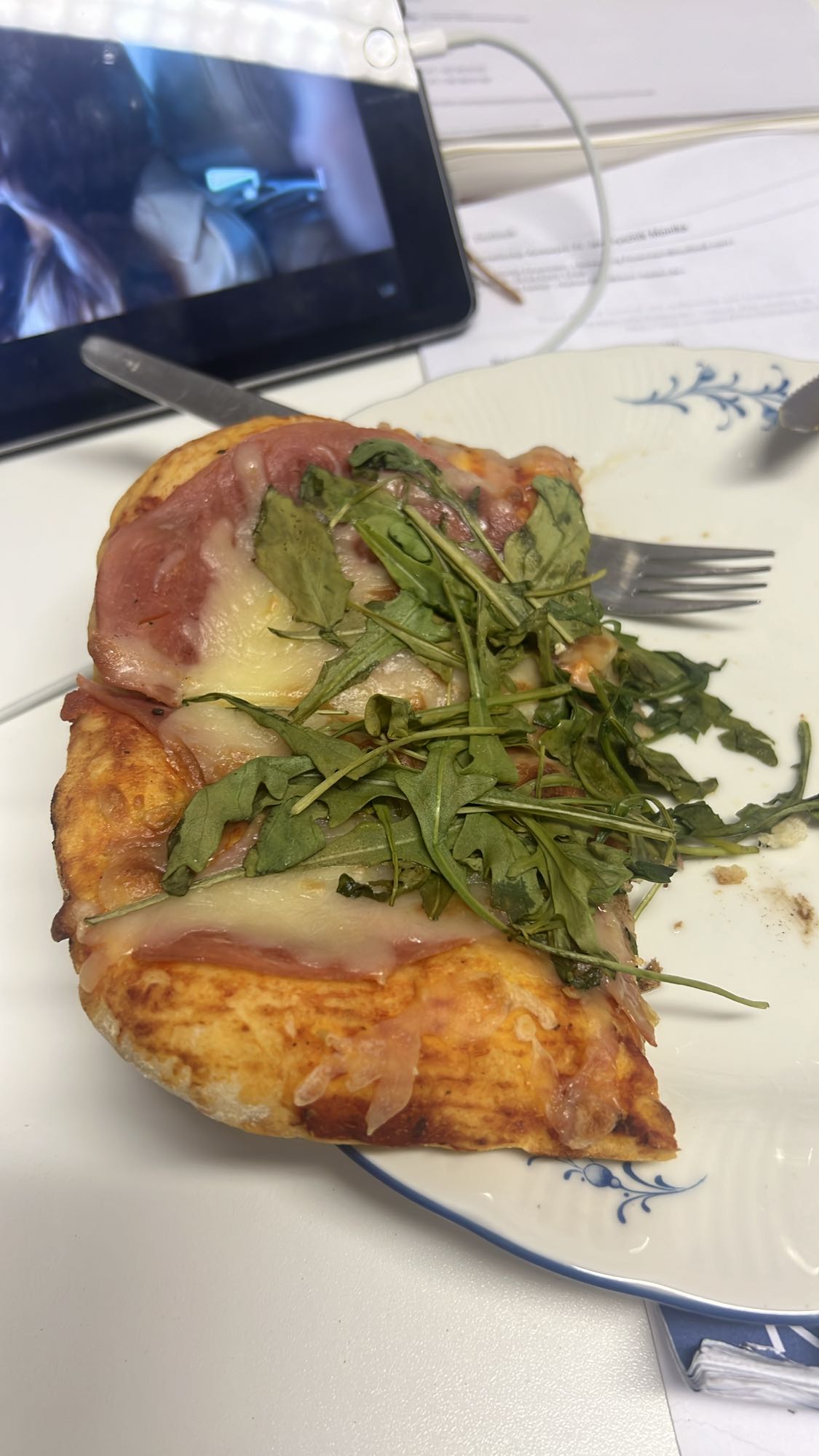 Pizza mit Schinken