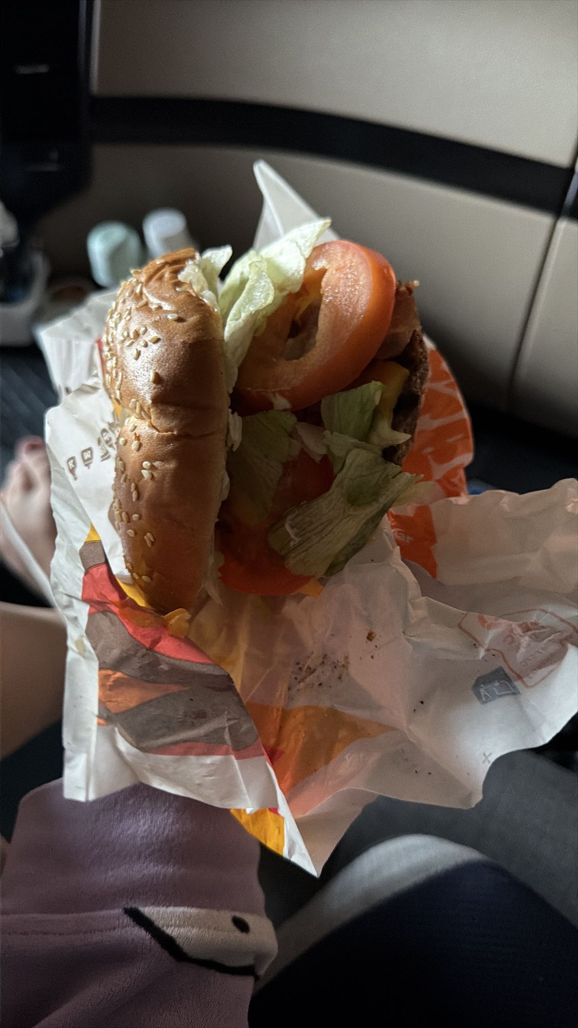 Burger cu vita si legume