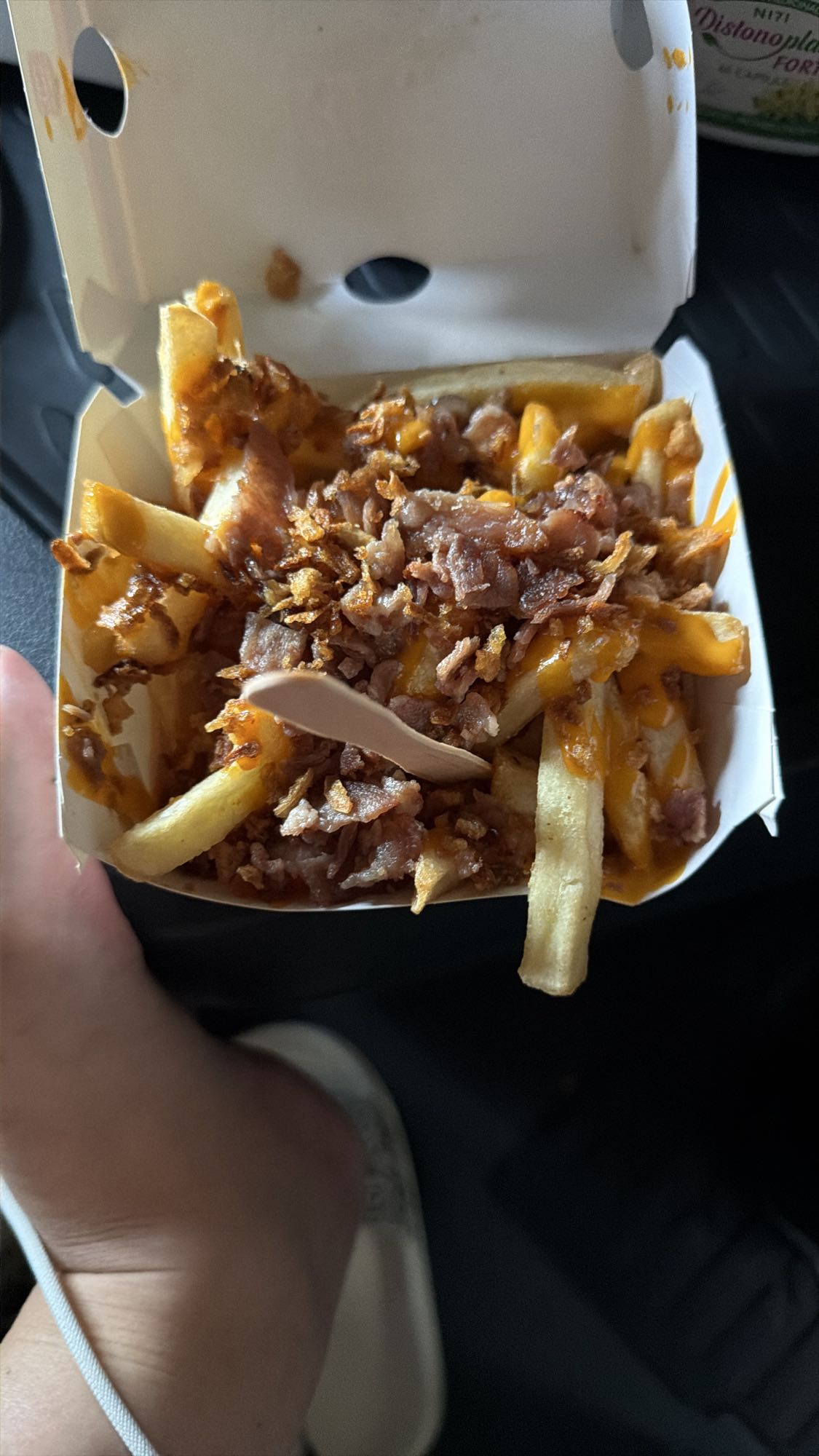 Cartofi cu cheddar si bacon