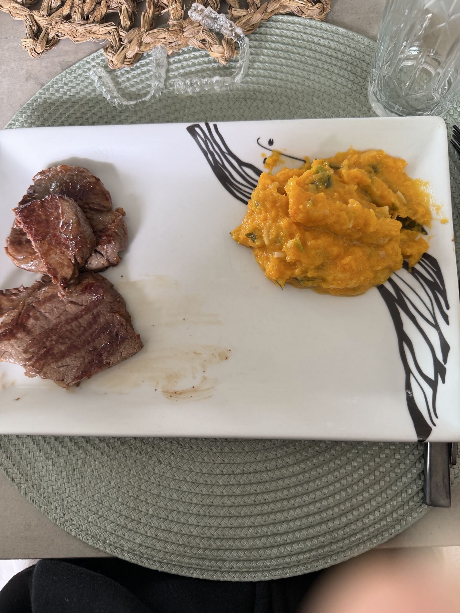 carne con puré de calabaza