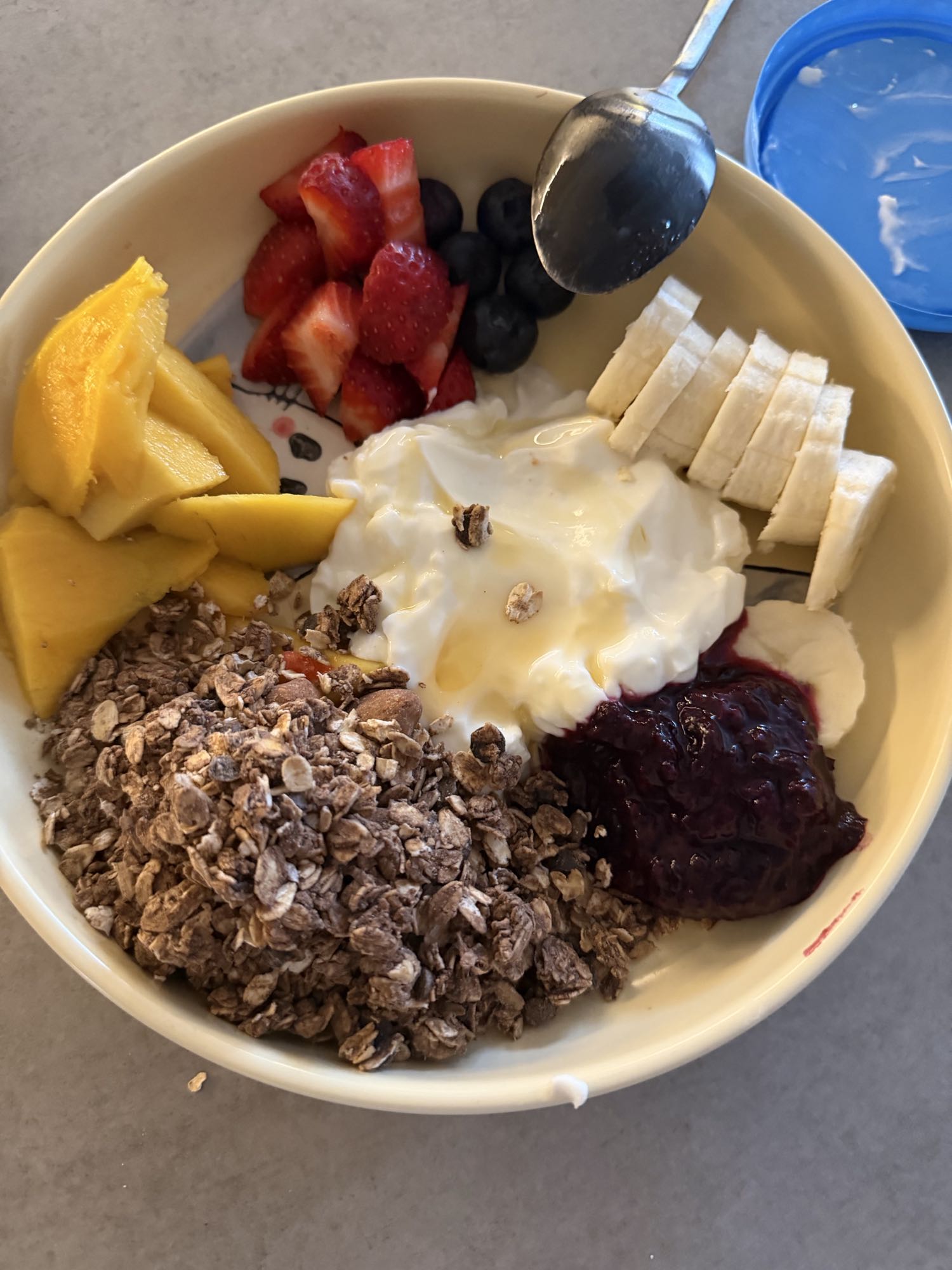 bol de yogur con fruta