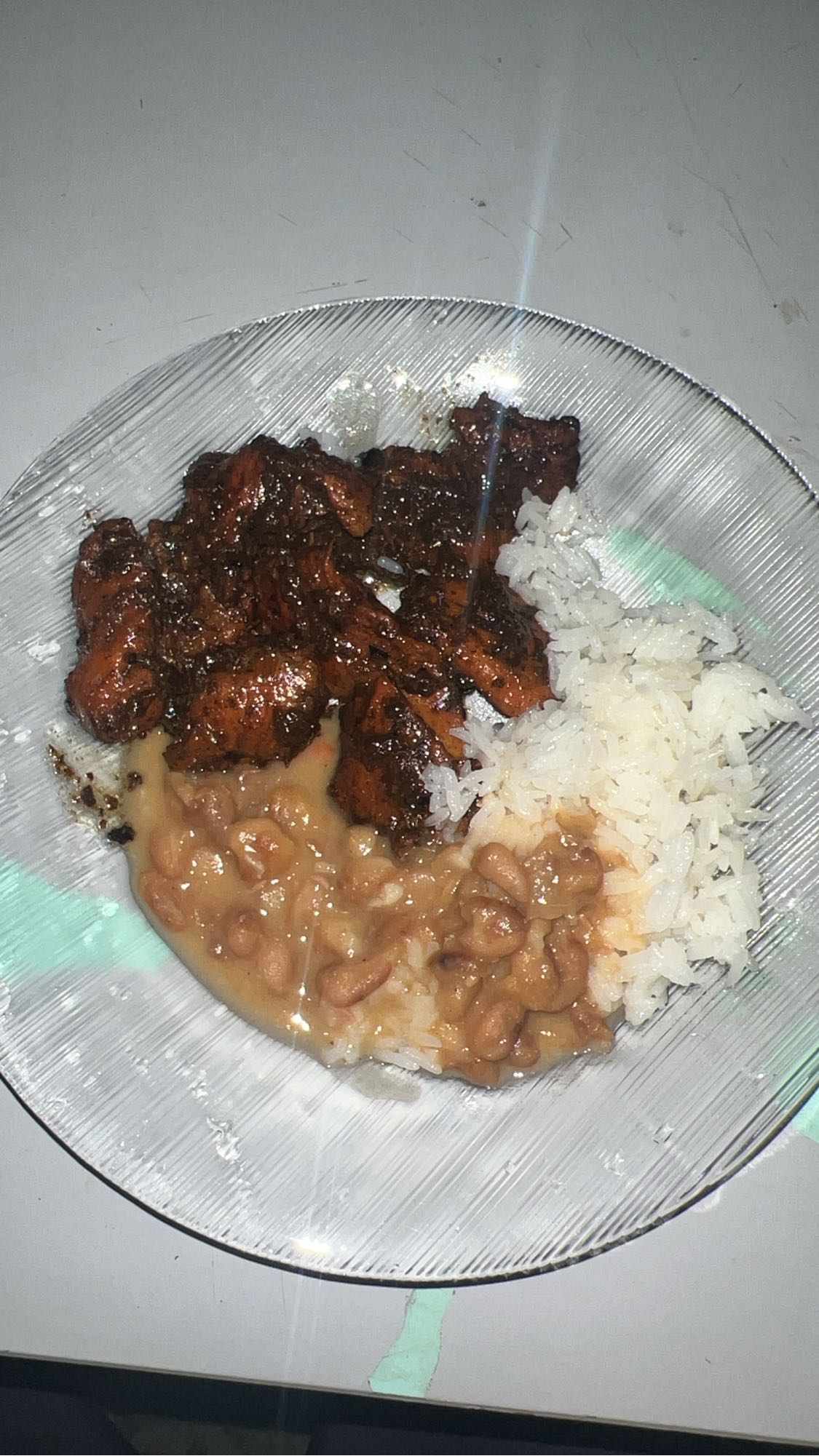 frango com arroz e feijão