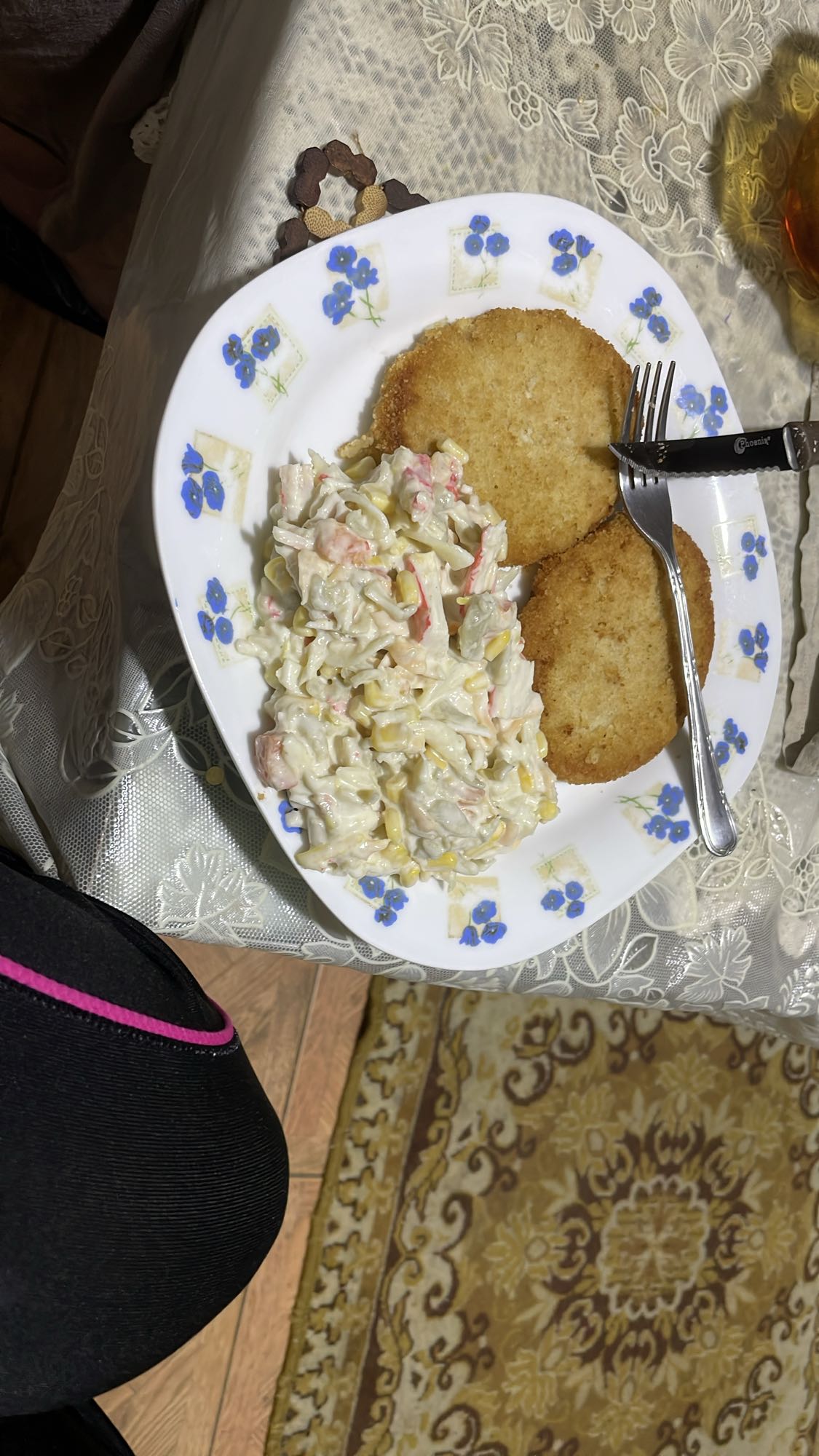 Breaded cutlets salad