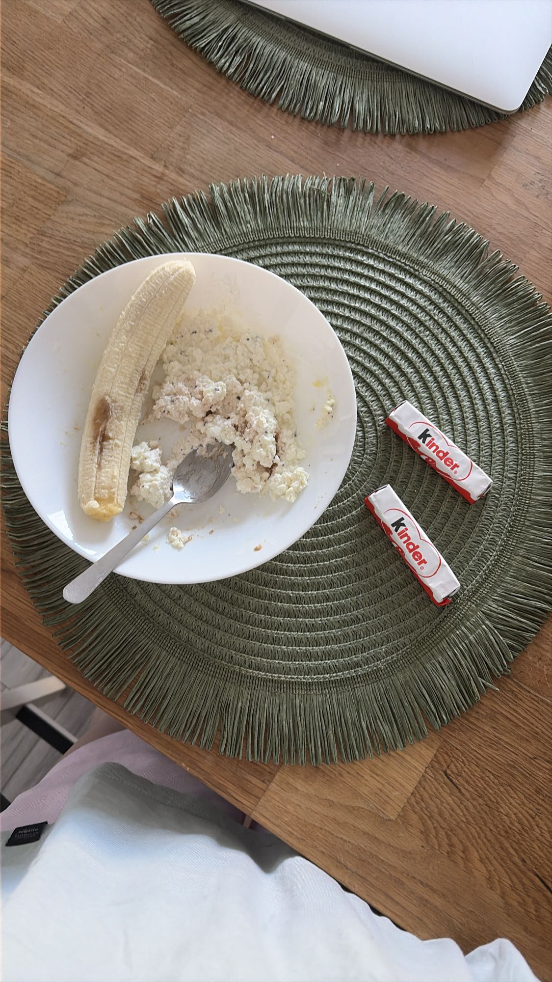 творог с бананом и киндэр