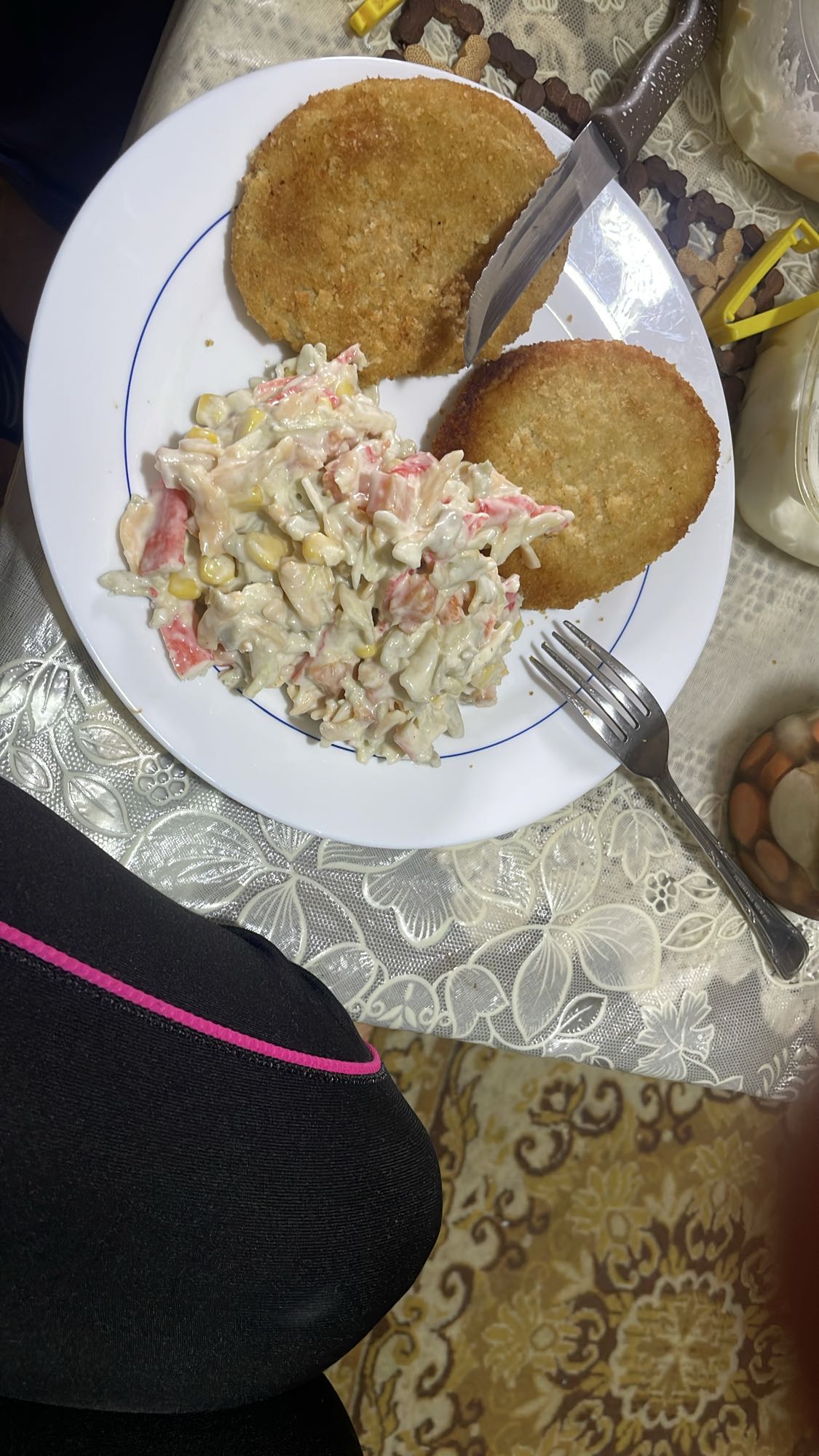 Breaded cutlets salad