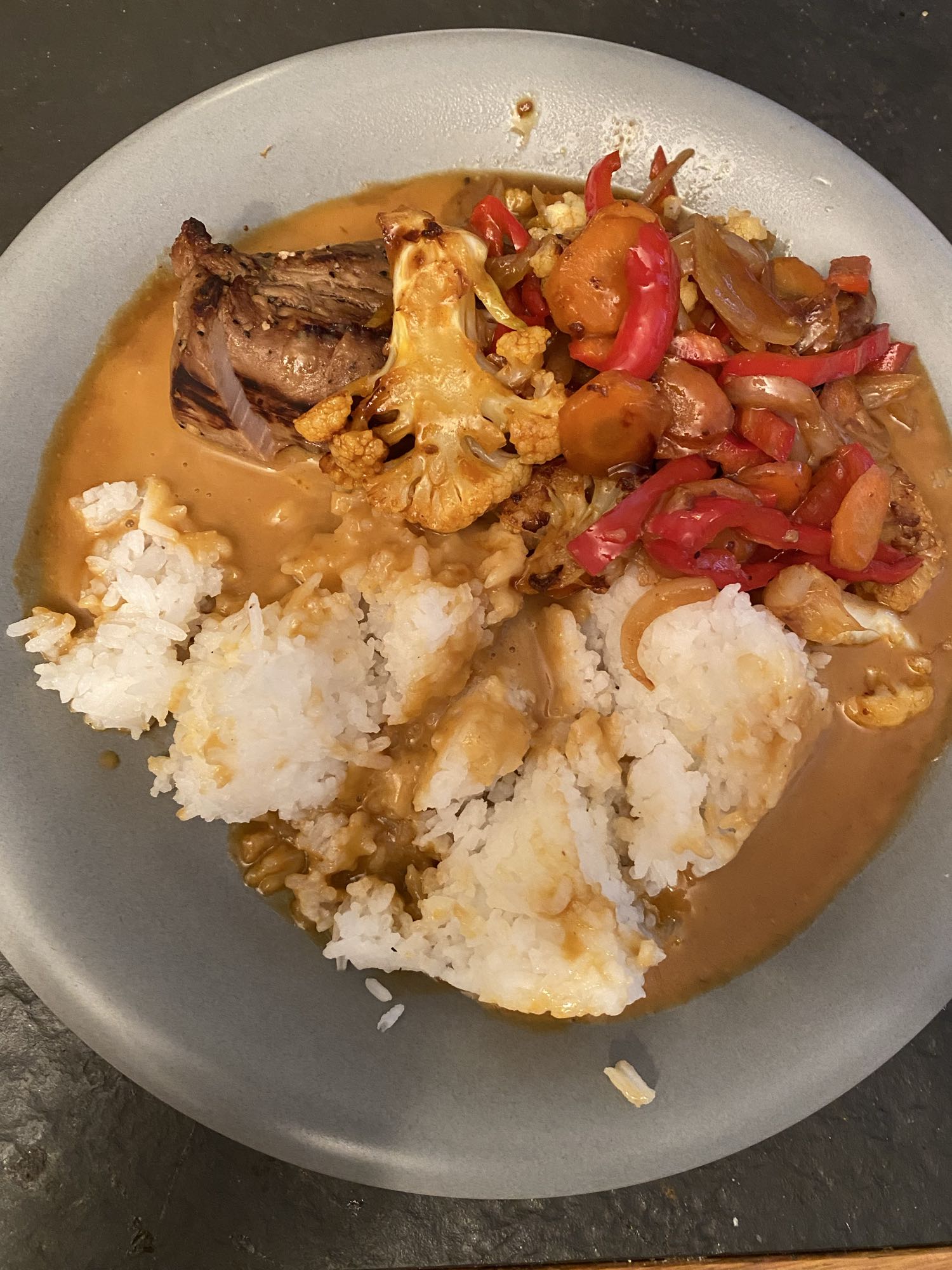 Ris med kött och grönsaker