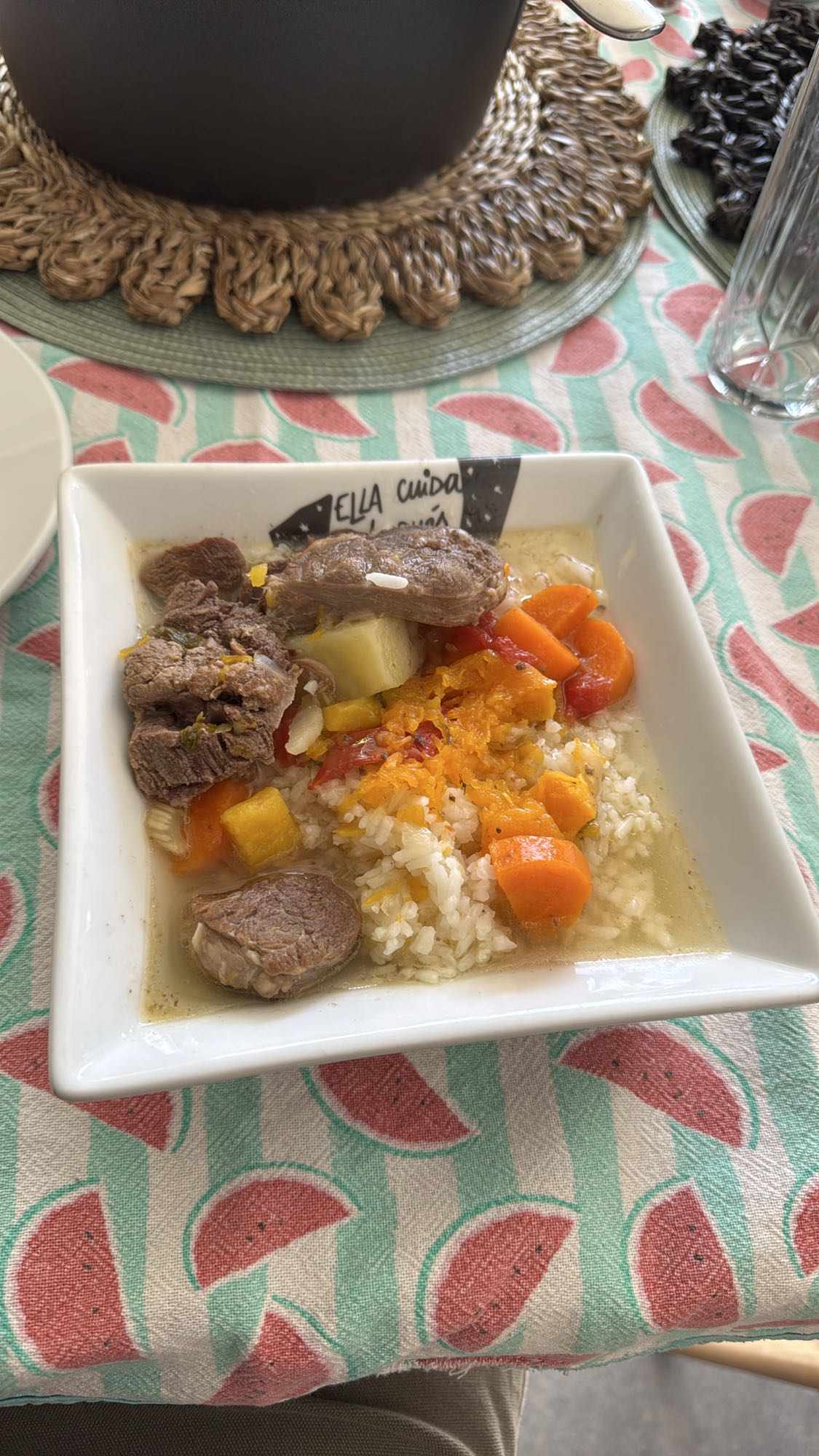 caldo de res con arroz