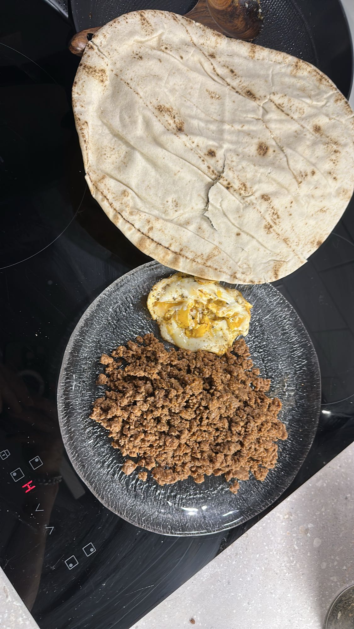 Köttfärs med ägg och bröd