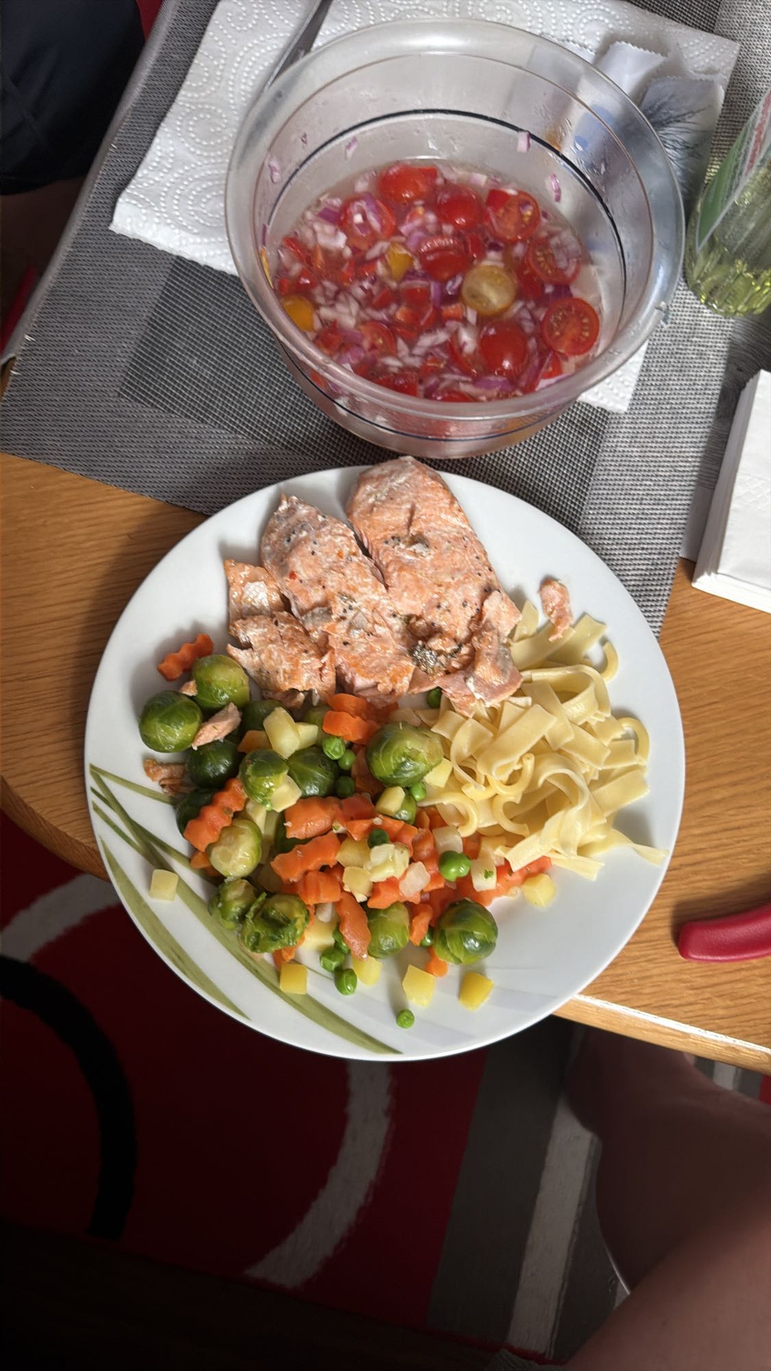Lachs mit Nudeln