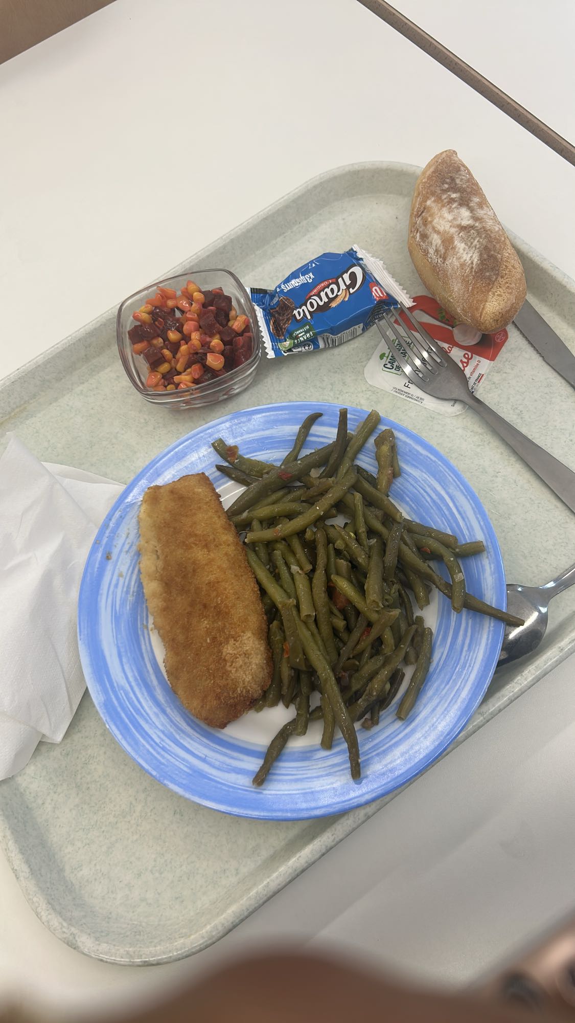 Poisson pané et légumes