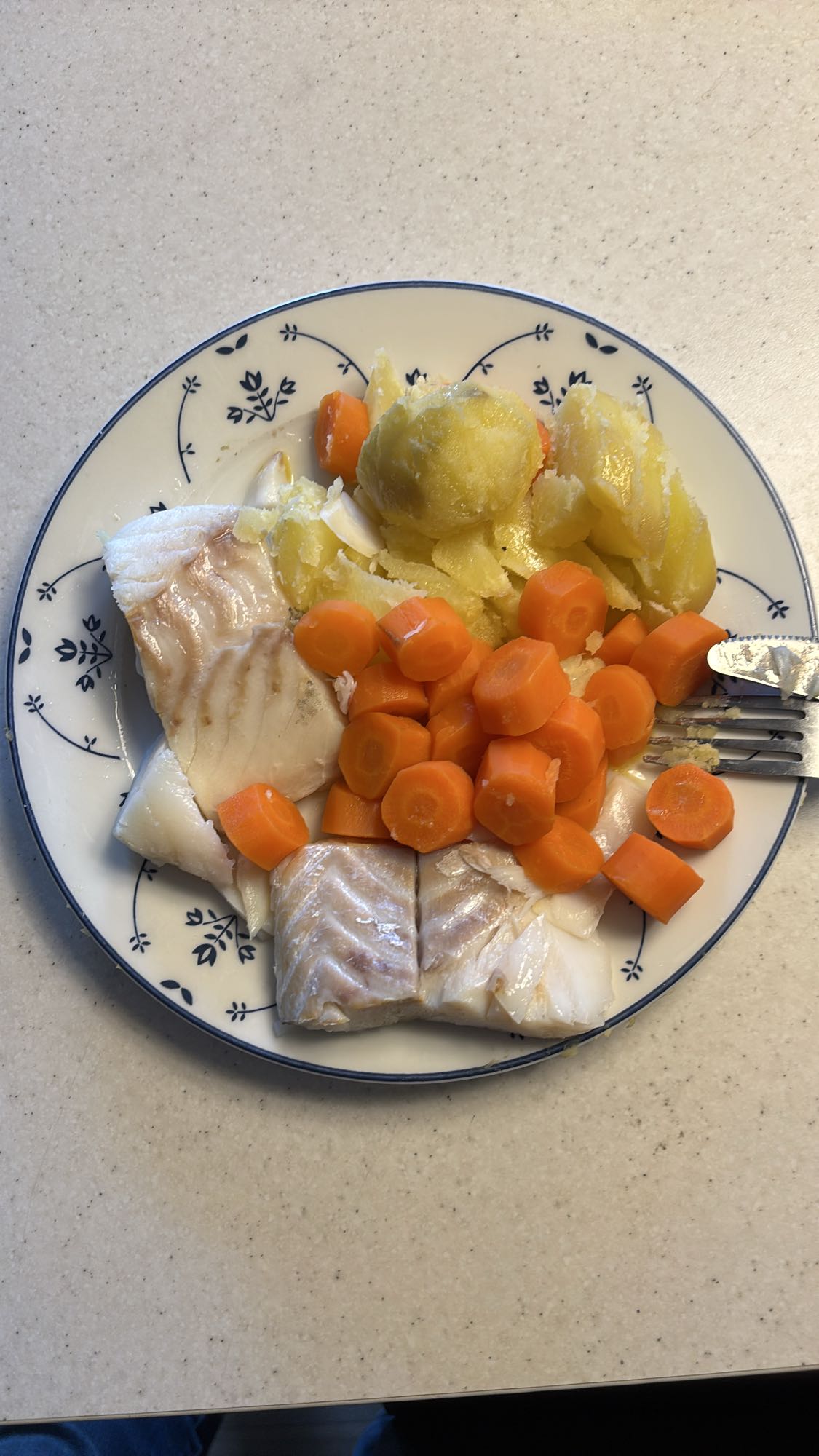 Torsk med potet og gulrot
