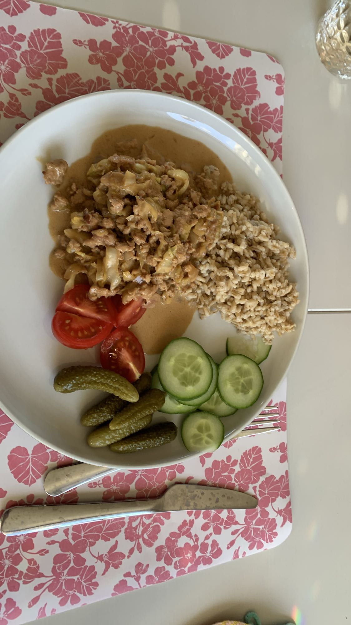 Kycklingfärs med havreris och grönt