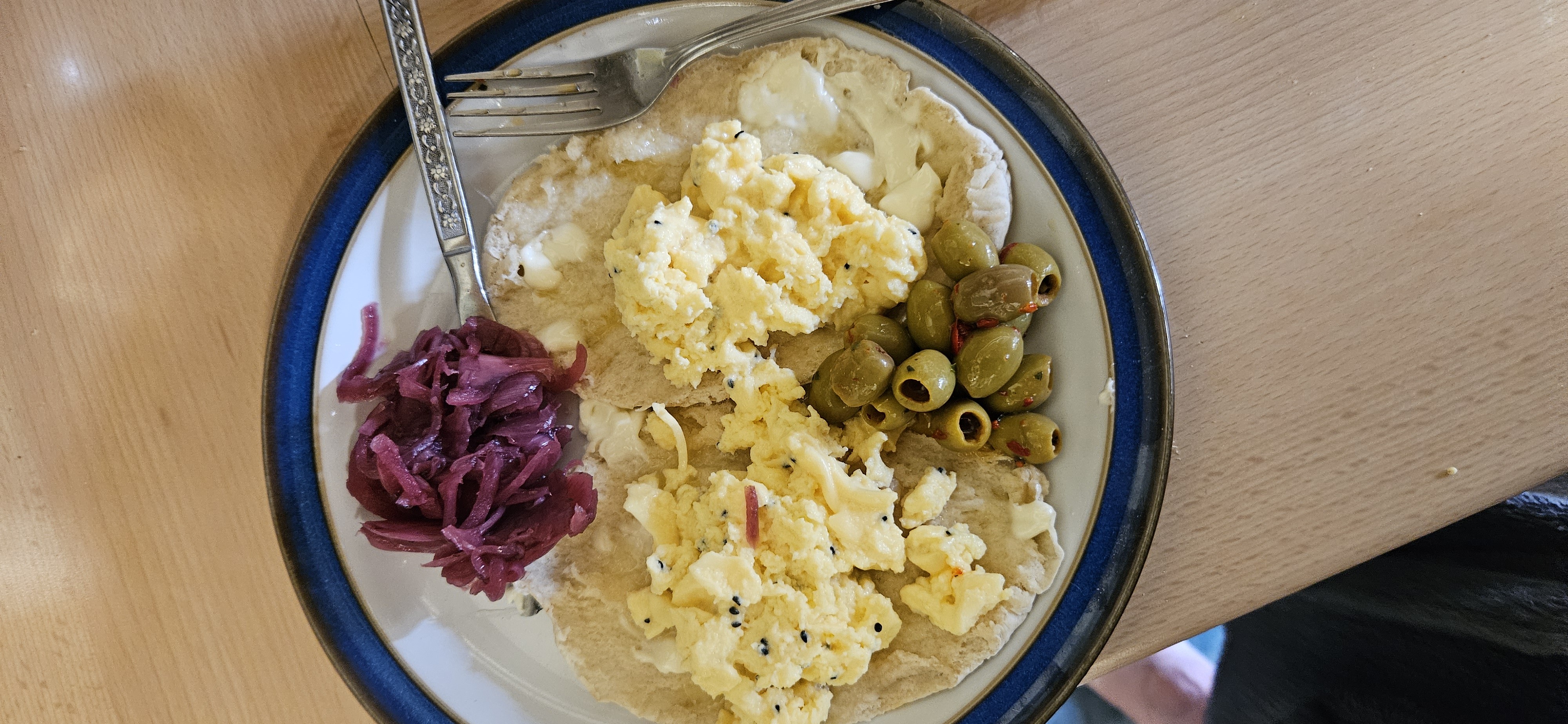 Scrambled Eggs Pita