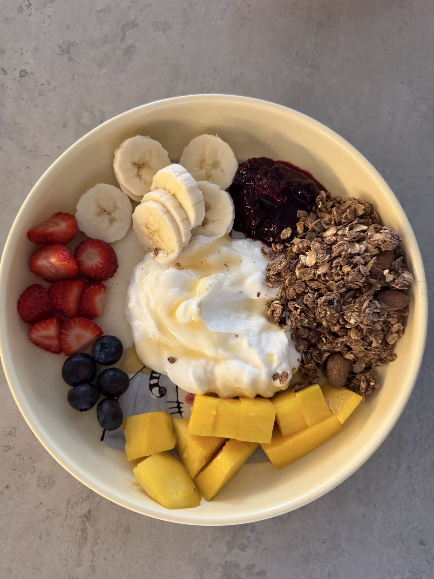 bol de yogur con fruta