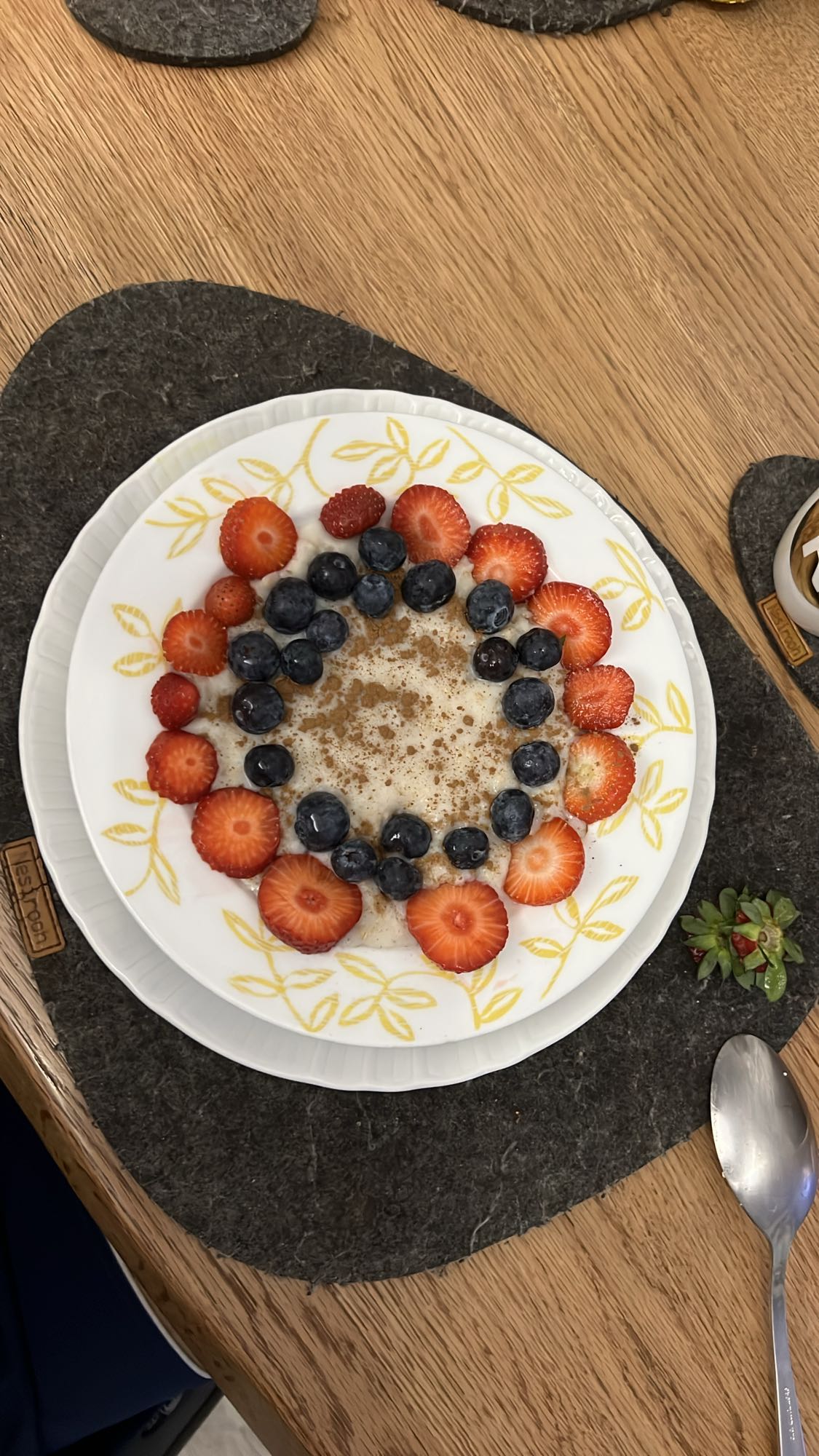 Porridge con frutti