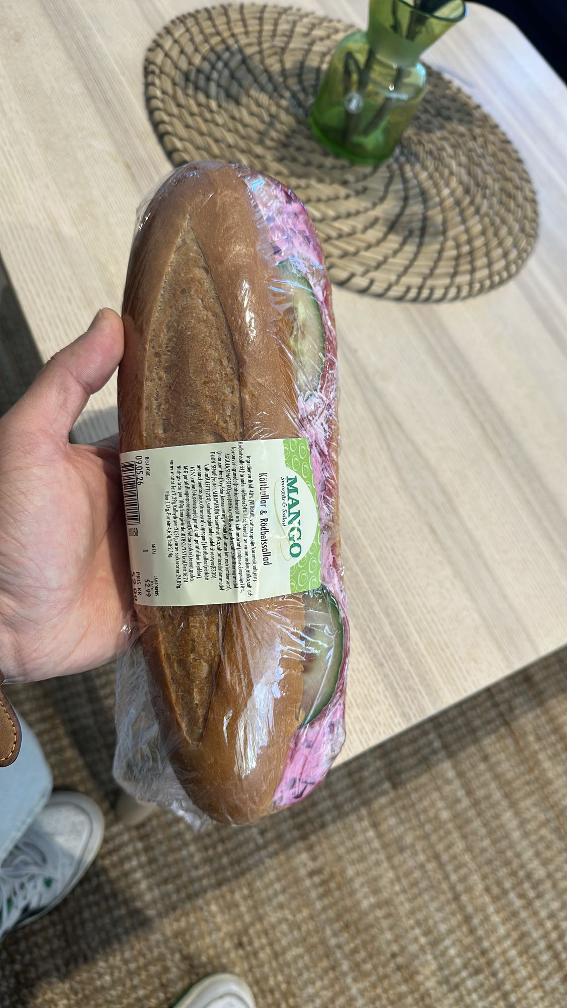 Köttbullar rödbetssallad