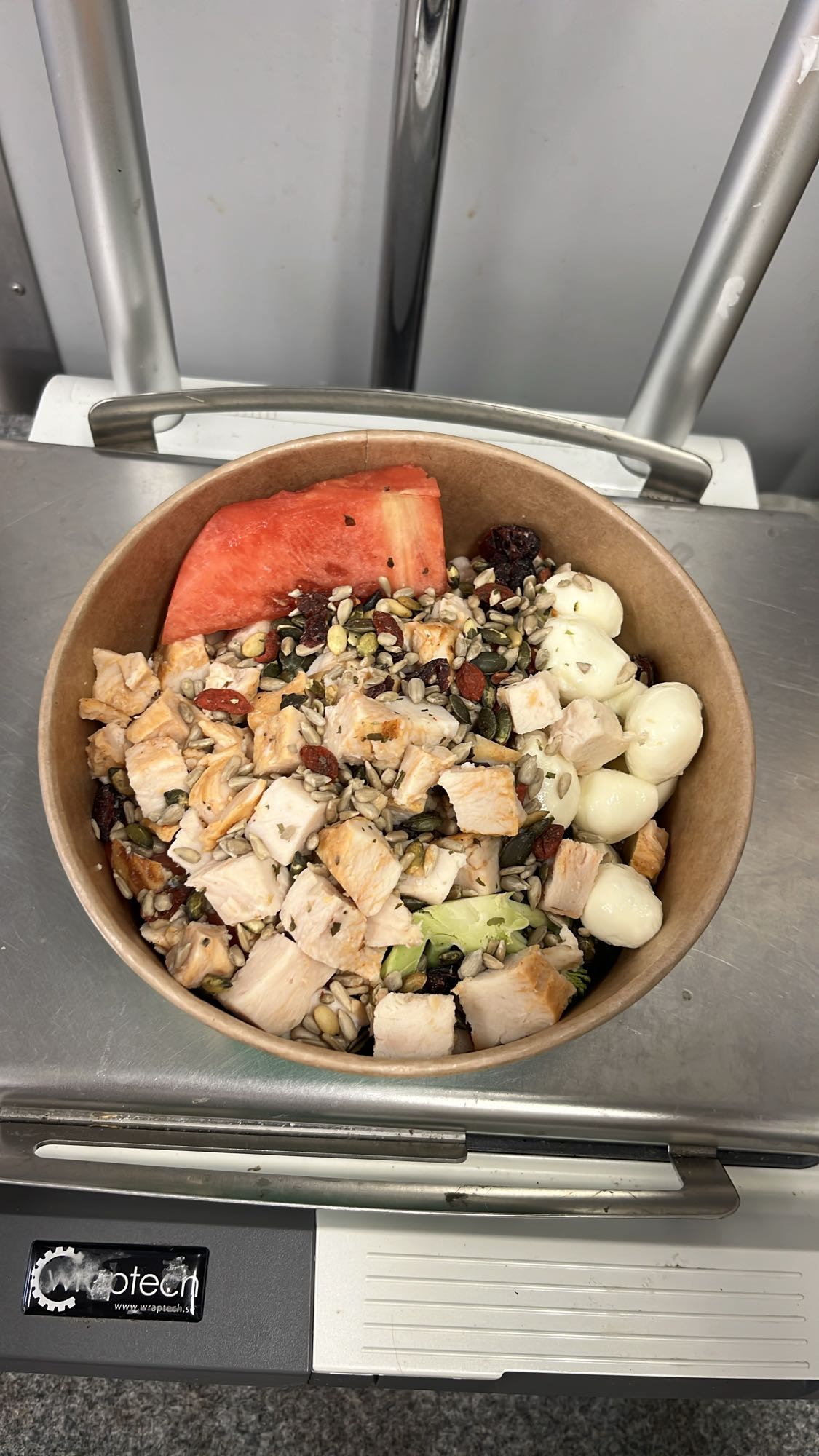 Kycklingsallad med frön