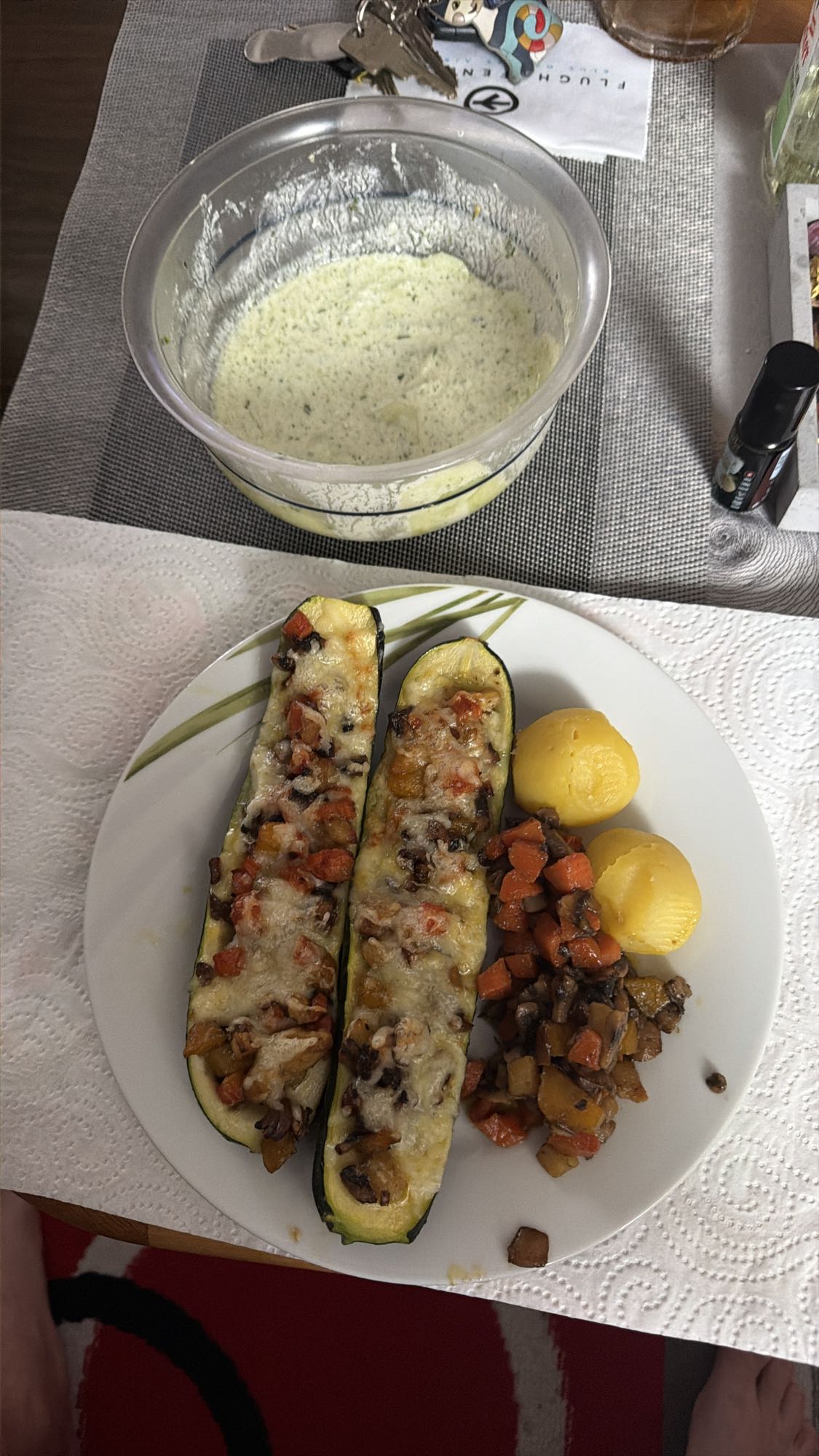 Gefüllte Zucchini