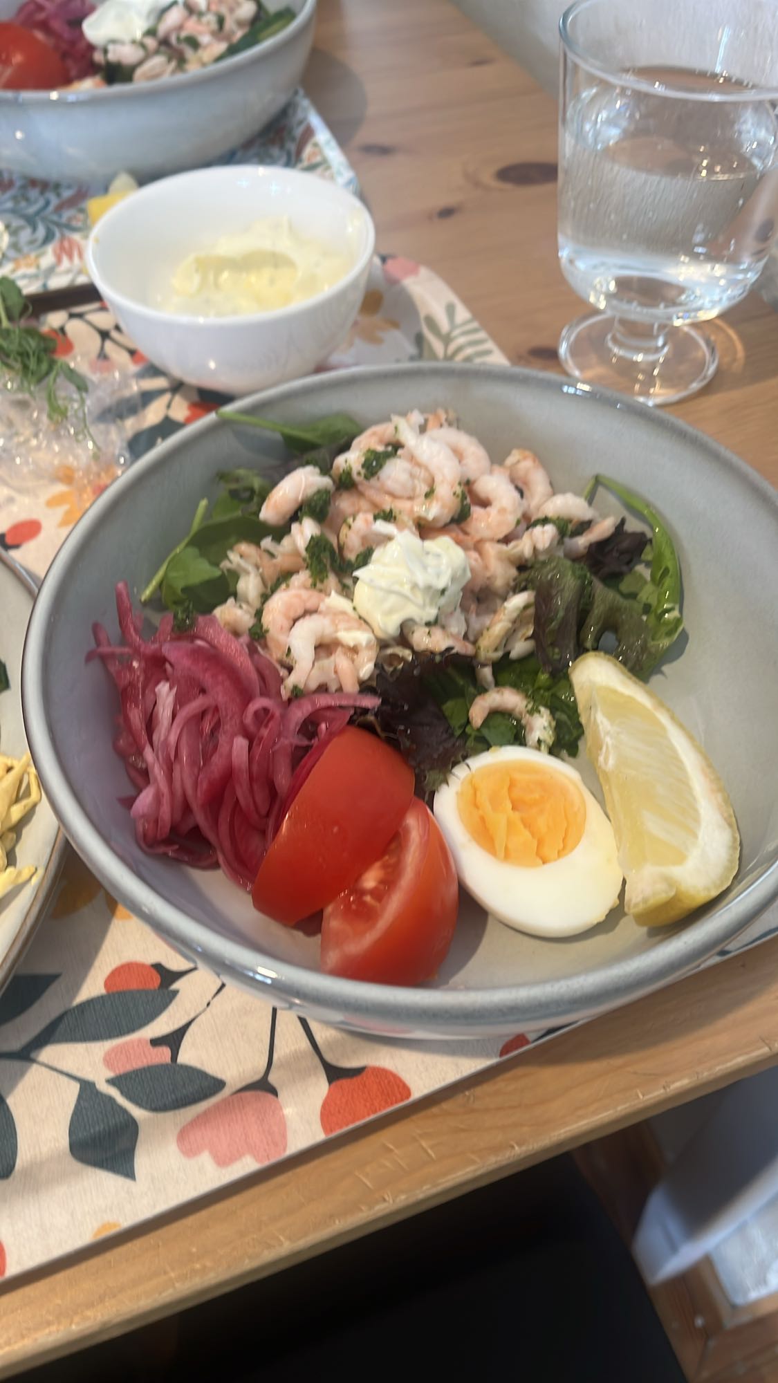 Räksallad med ägg