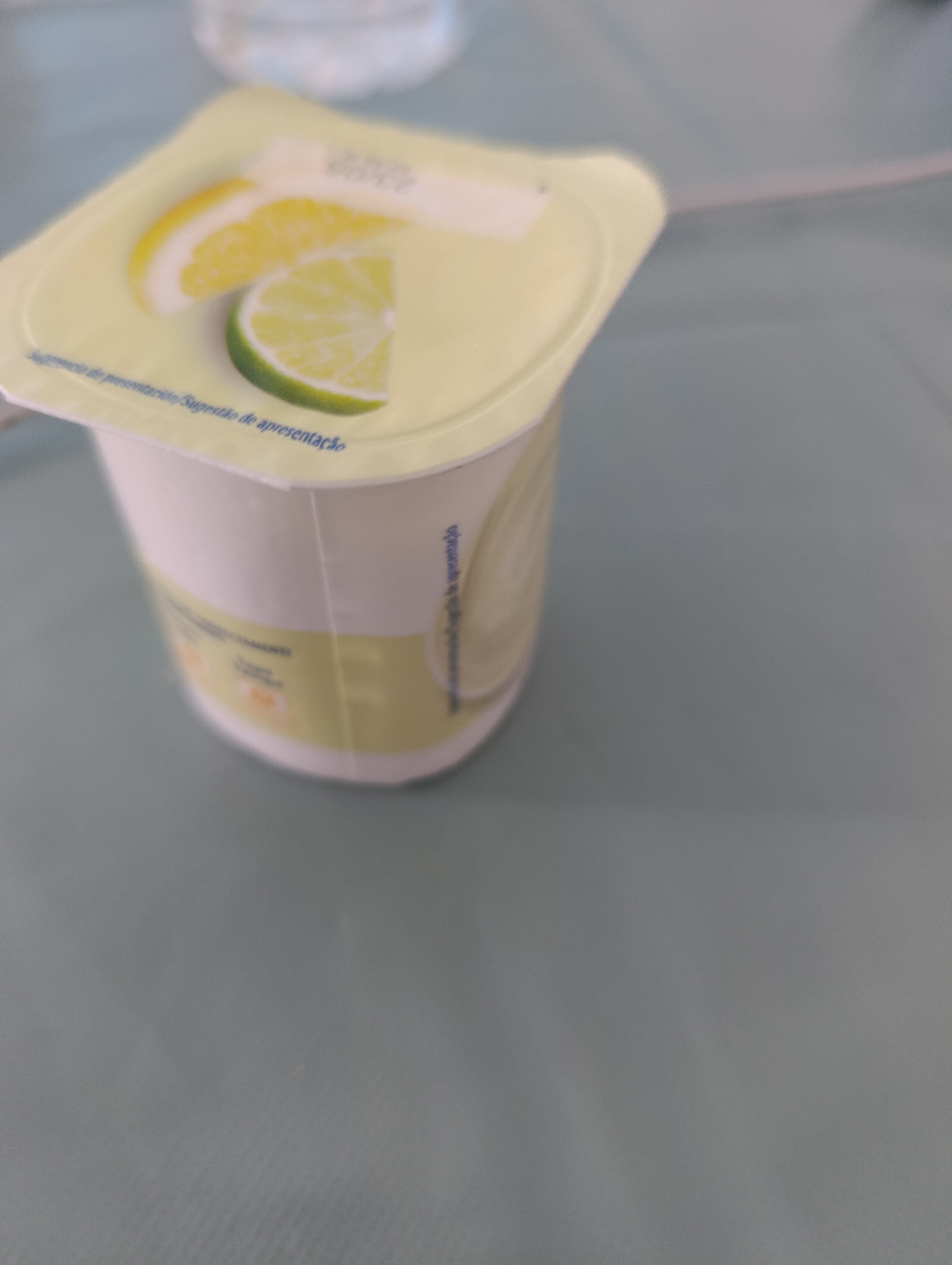 yogur de limón