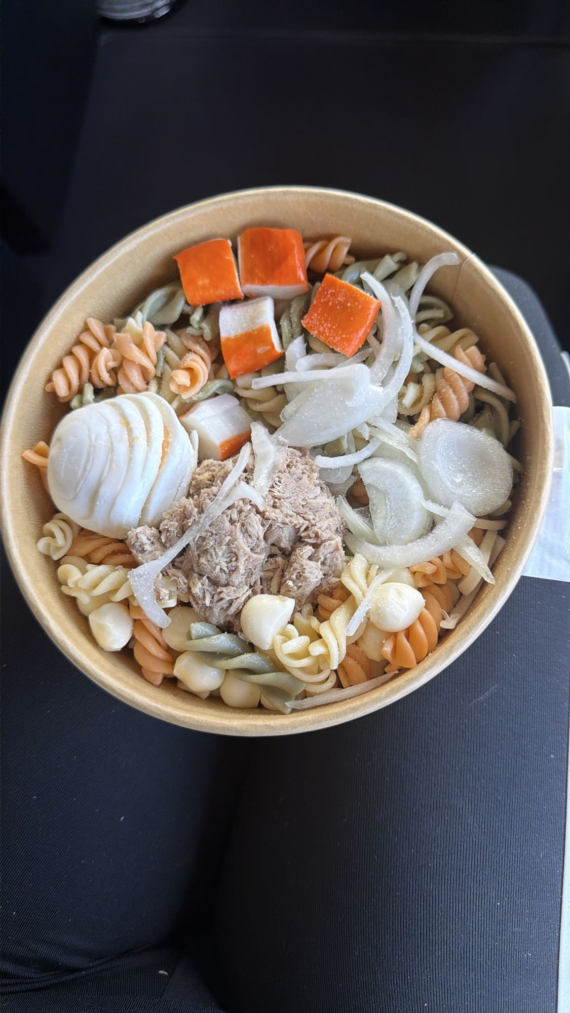 Salată de paste cu ton