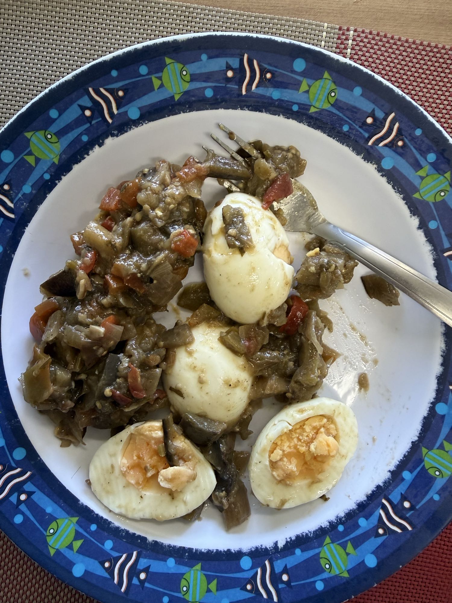Ovos com berinjela